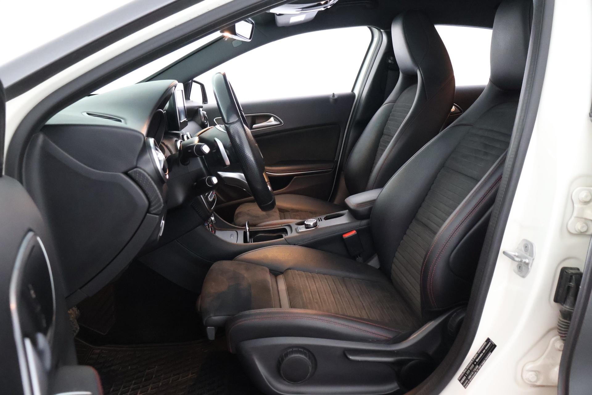 MERCEDES-BENZ A 2017