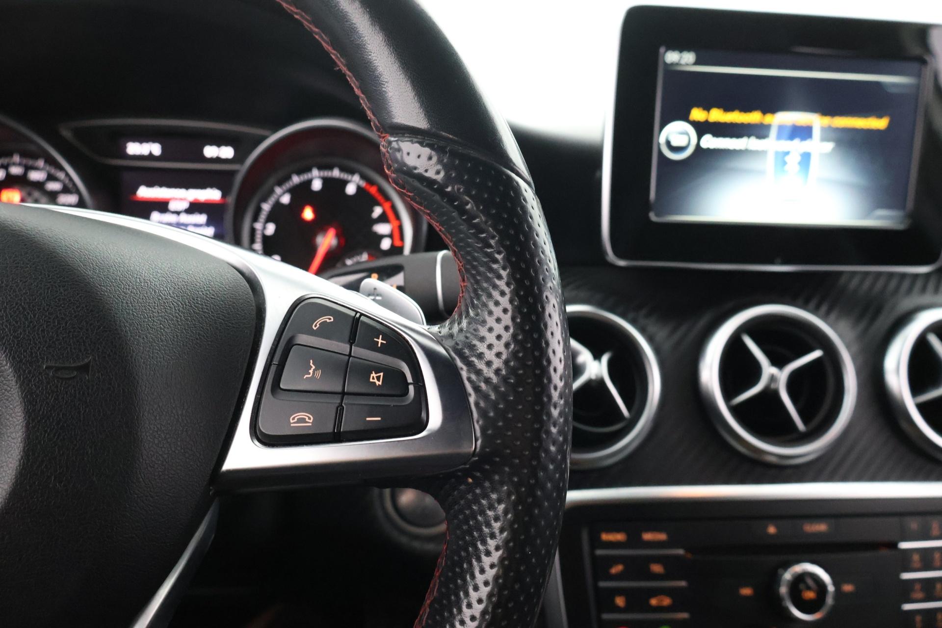 MERCEDES-BENZ A 2017