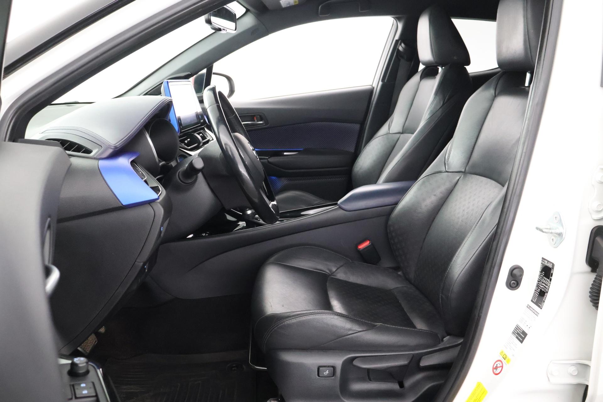 TOYOTA C-HR 2017