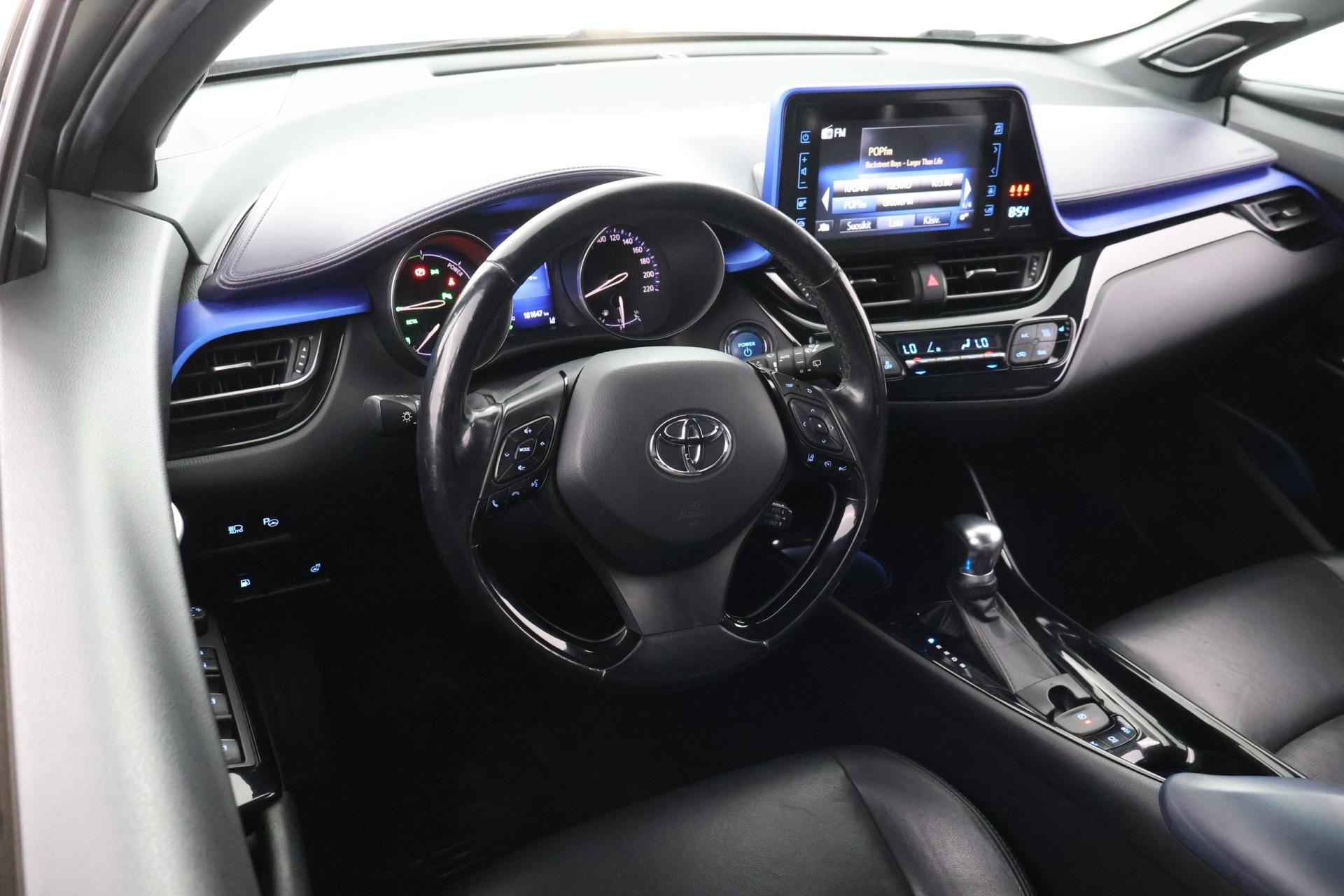 TOYOTA C-HR 2017