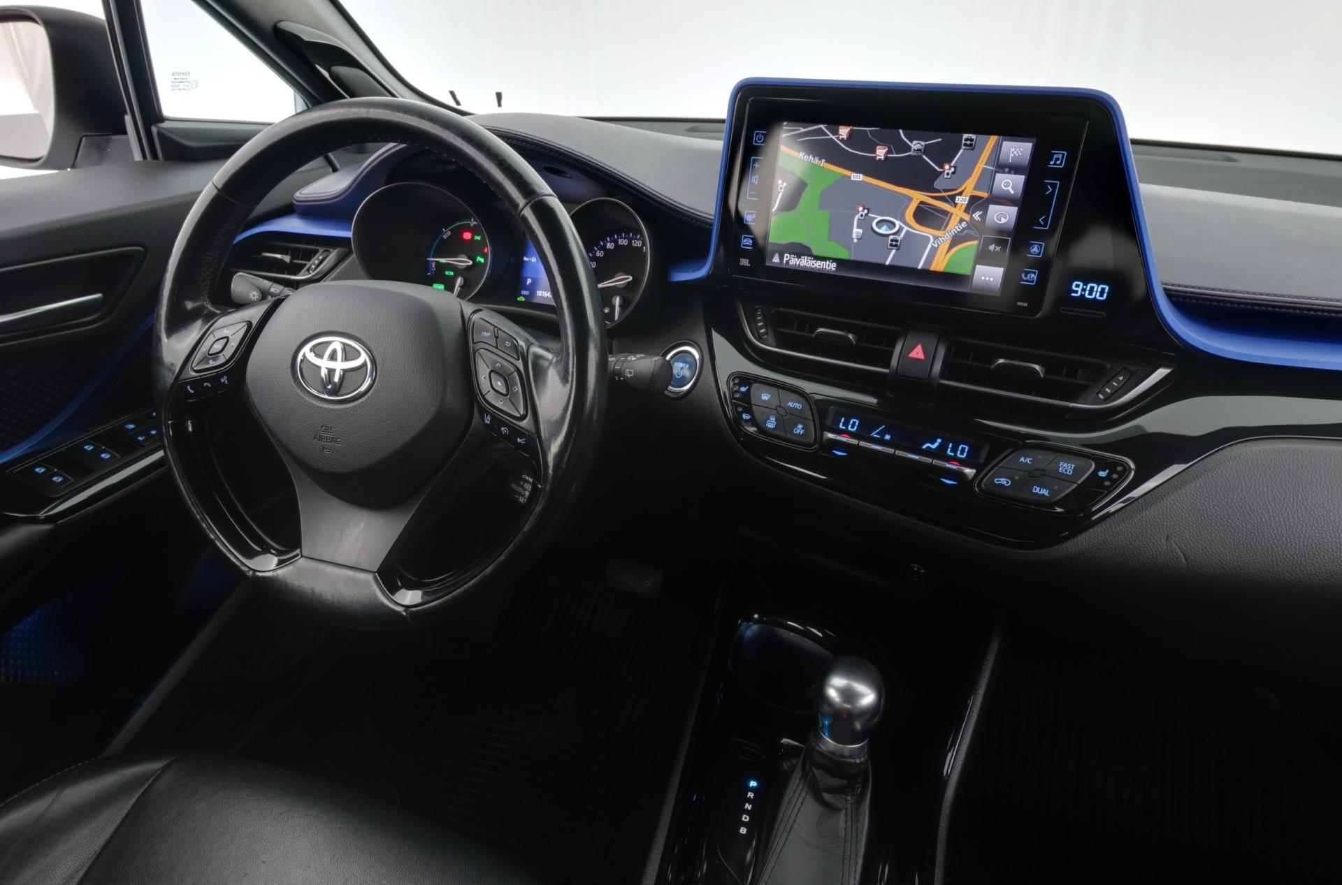 TOYOTA C-HR 2017