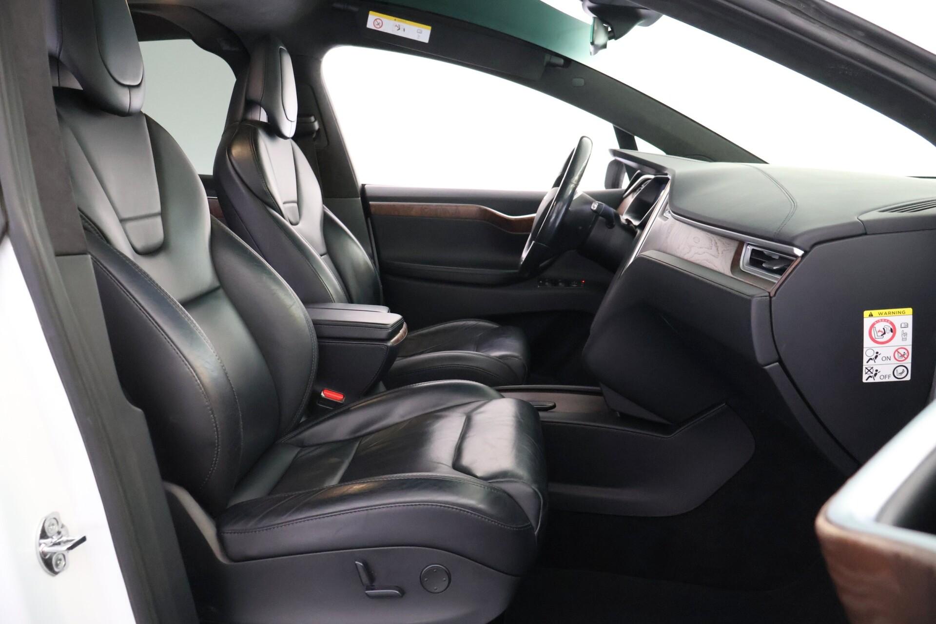 TESLA Model X 2017