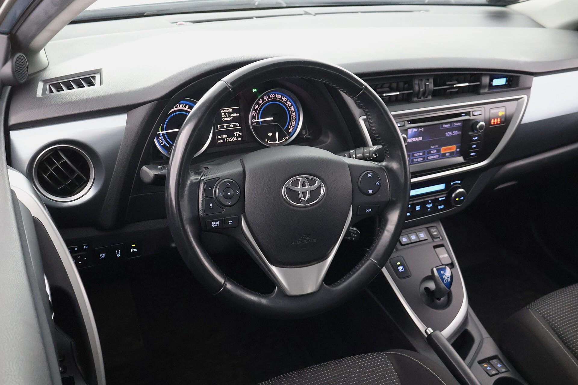 TOYOTA Auris 2013