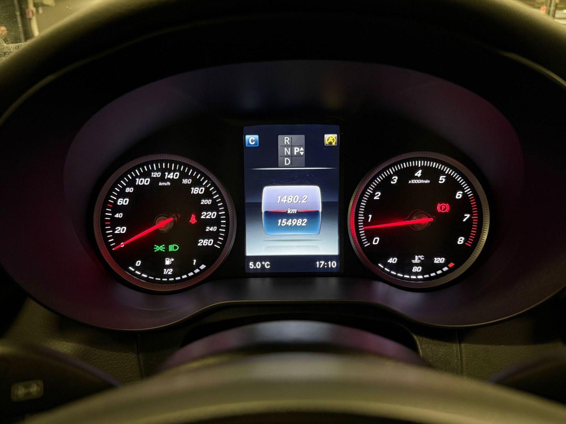 MERCEDES-BENZ C 2016