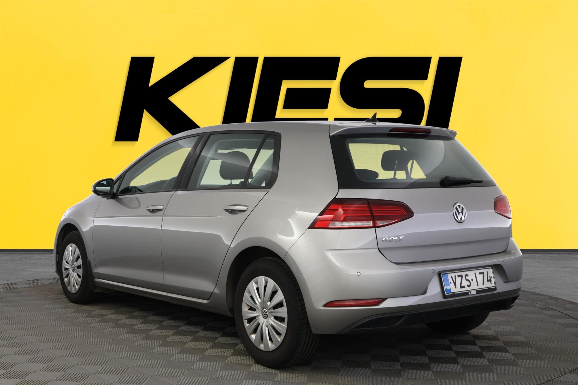 VOLKSWAGEN Golf 2018