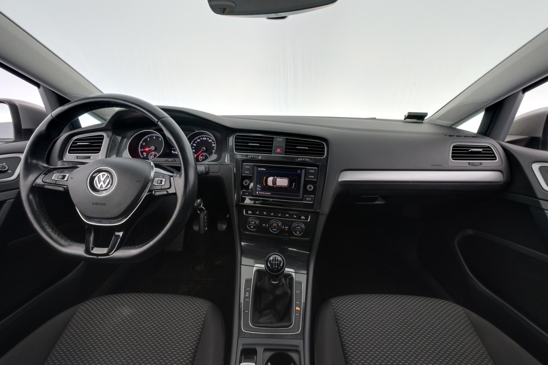 VOLKSWAGEN Golf 2018