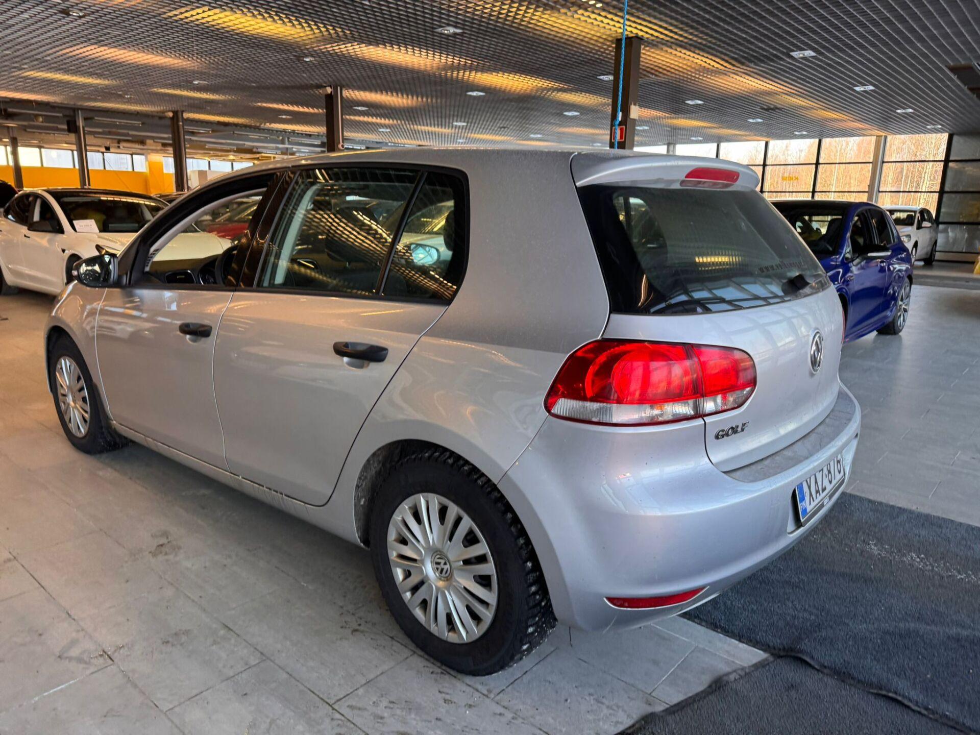 VOLKSWAGEN Golf 2011