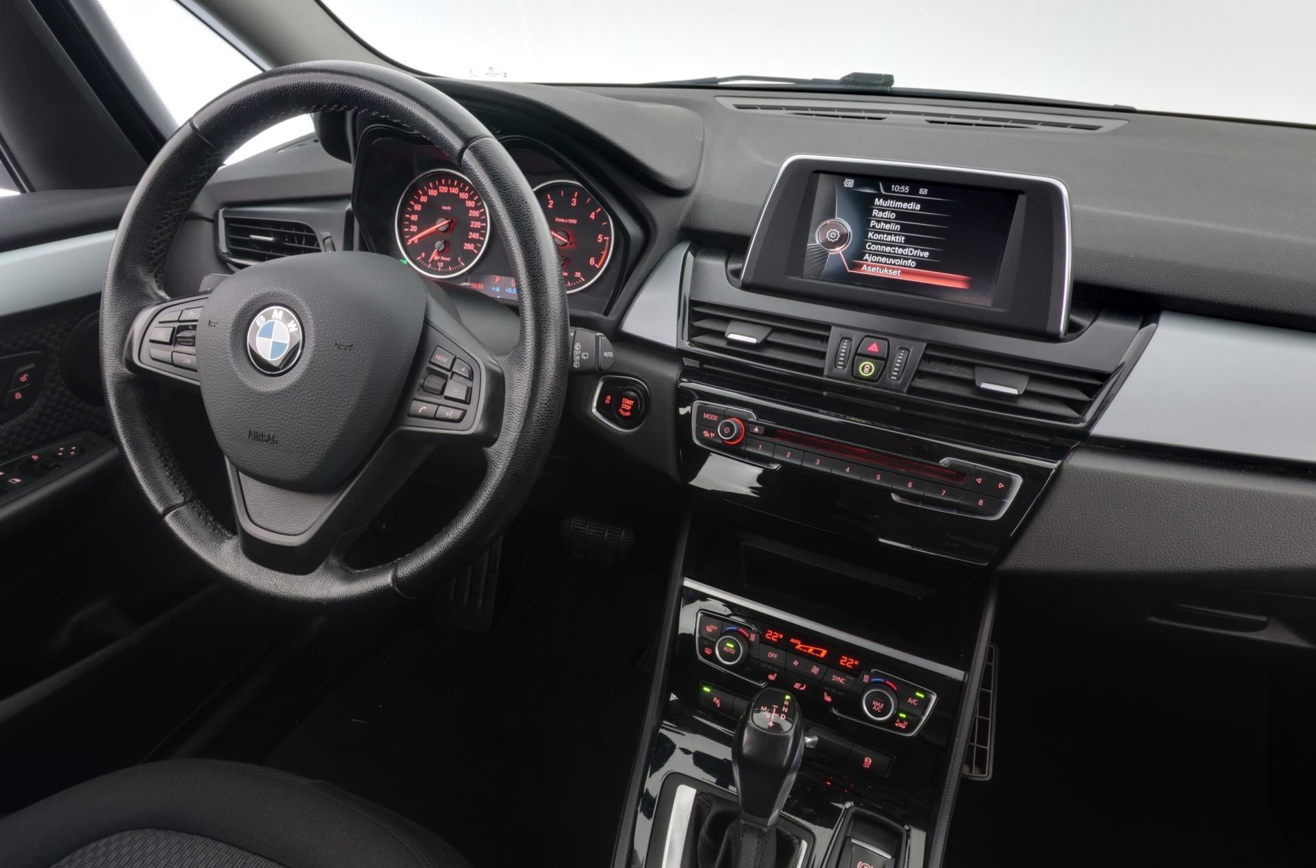 BMW 216 2017