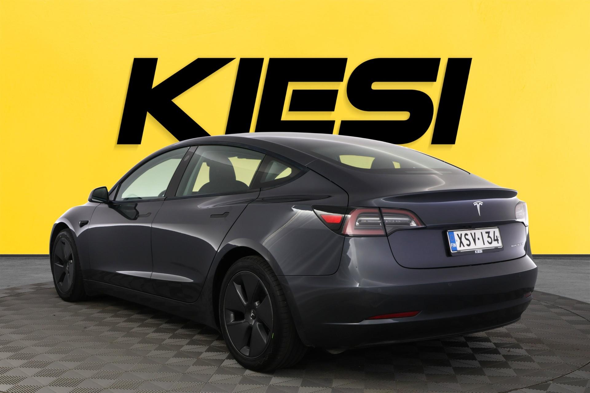 TESLA Model 3 2021