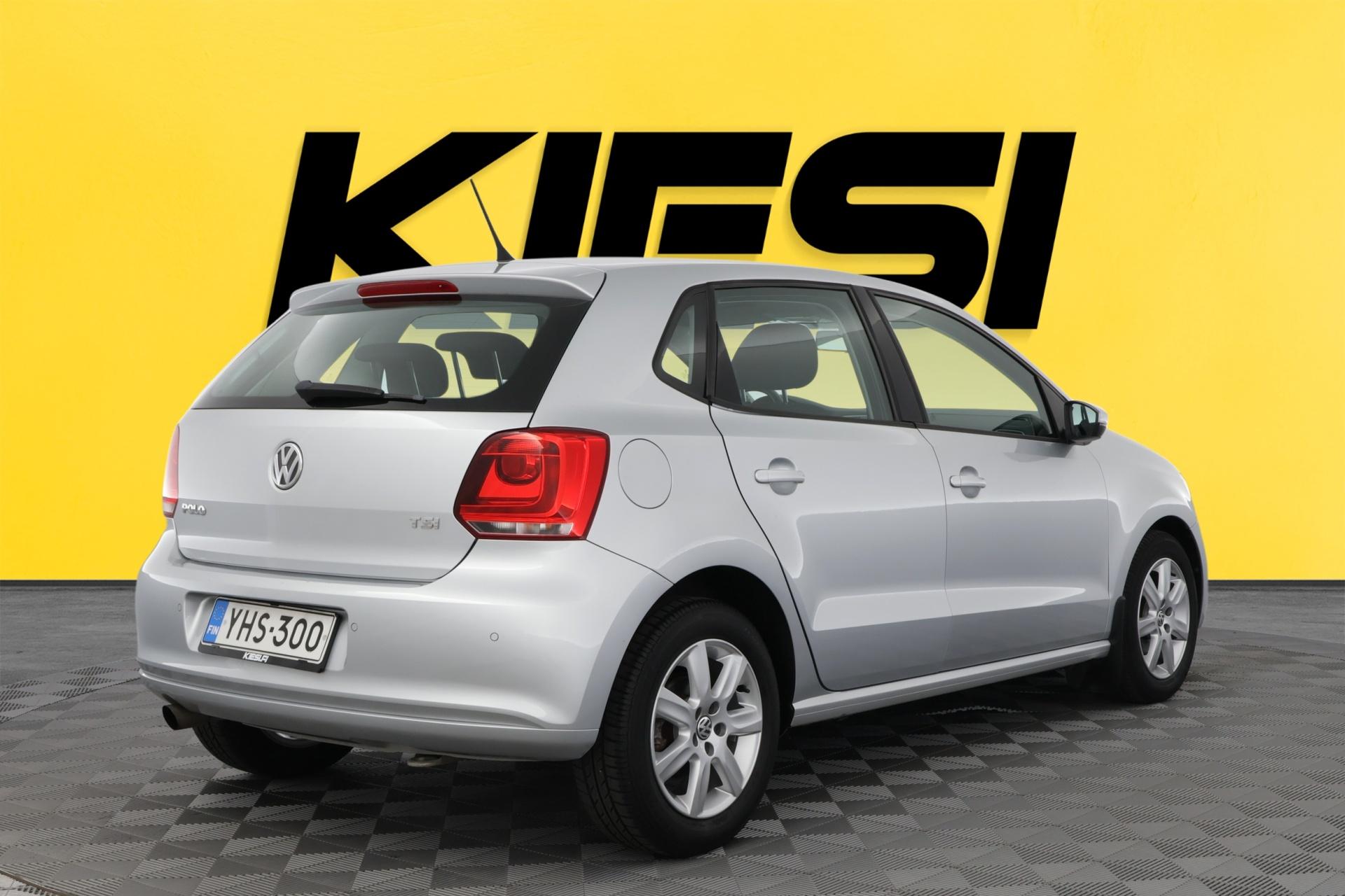 VOLKSWAGEN Polo 2011