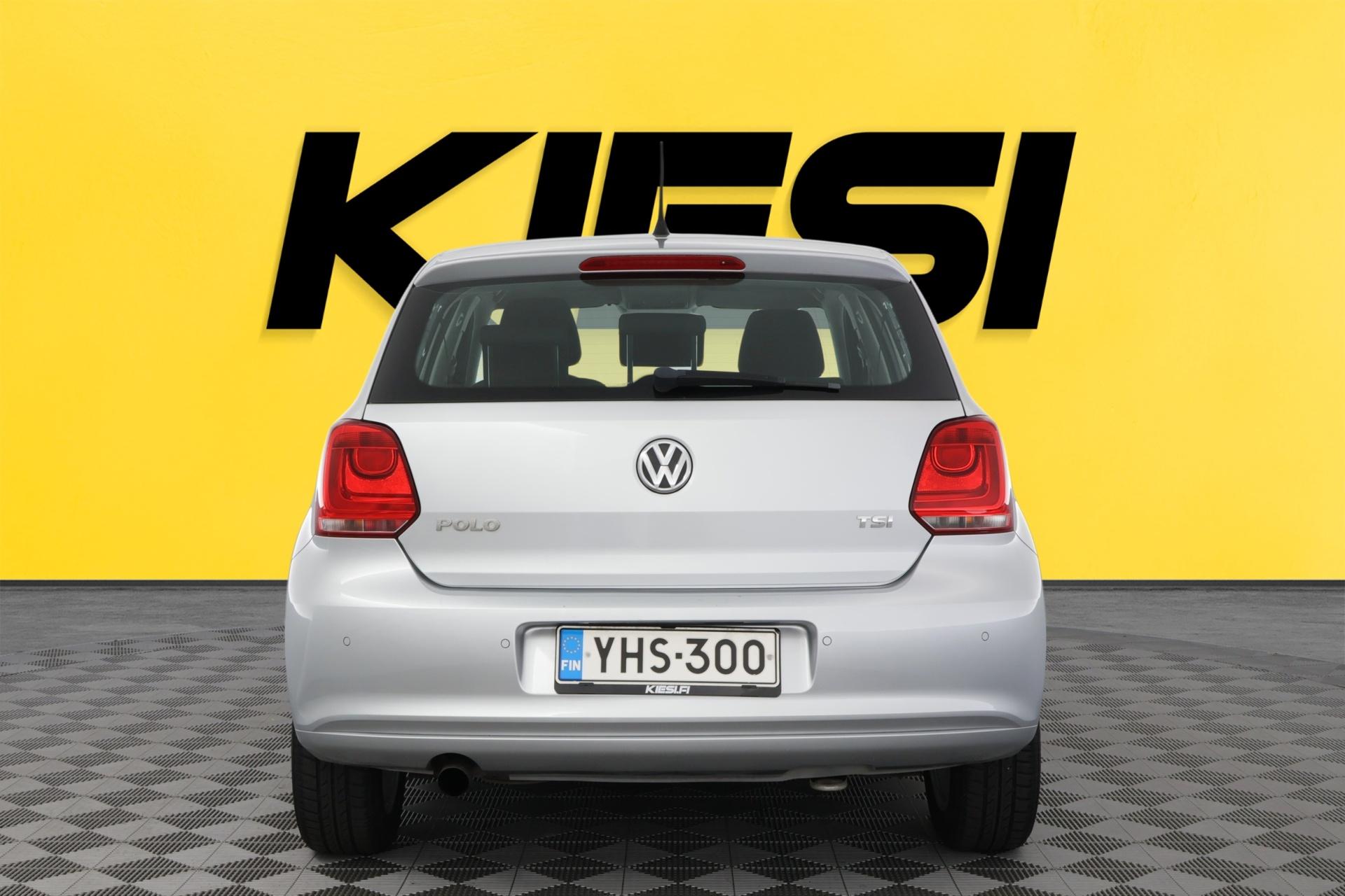 VOLKSWAGEN Polo 2011