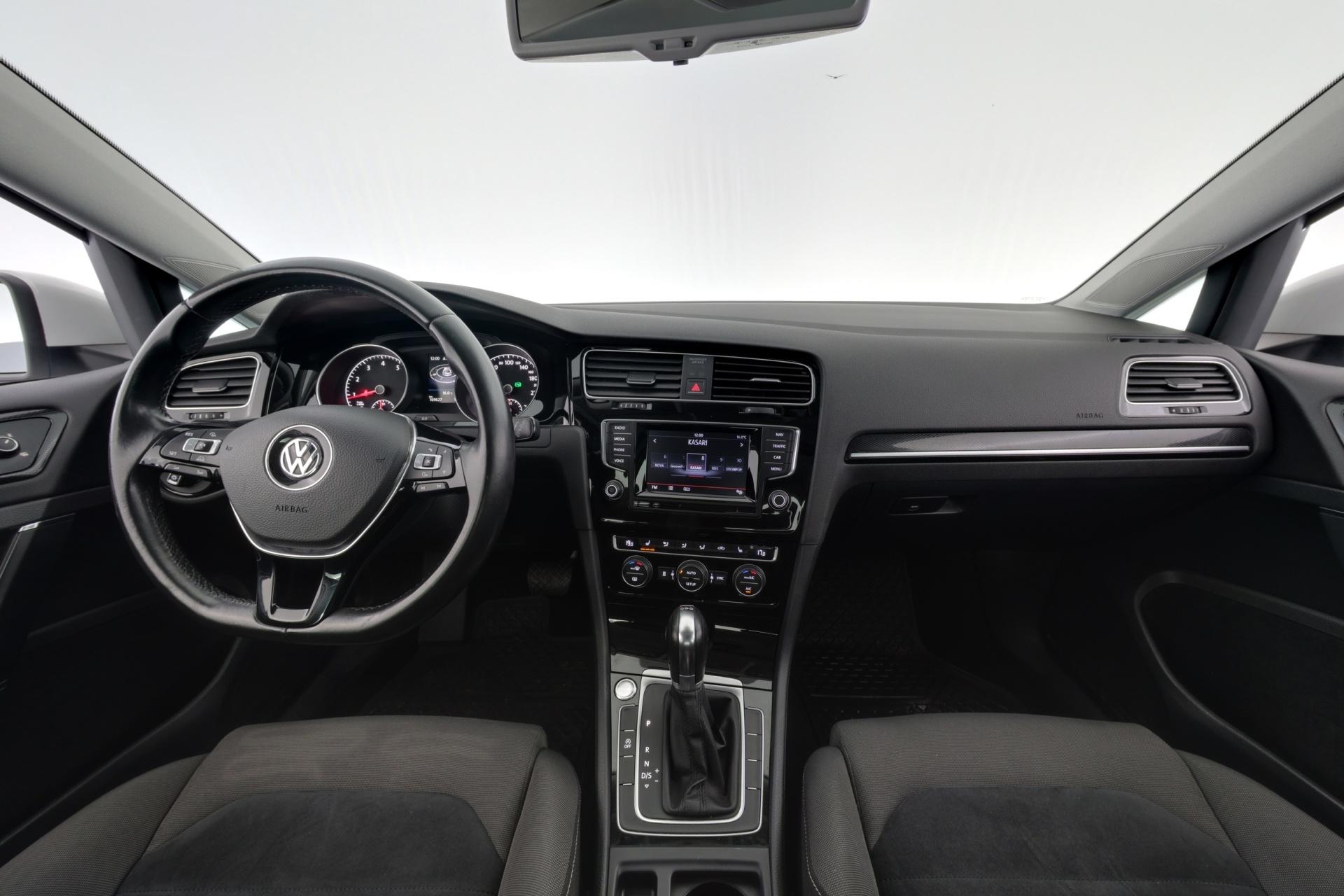 VOLKSWAGEN Golf 2014