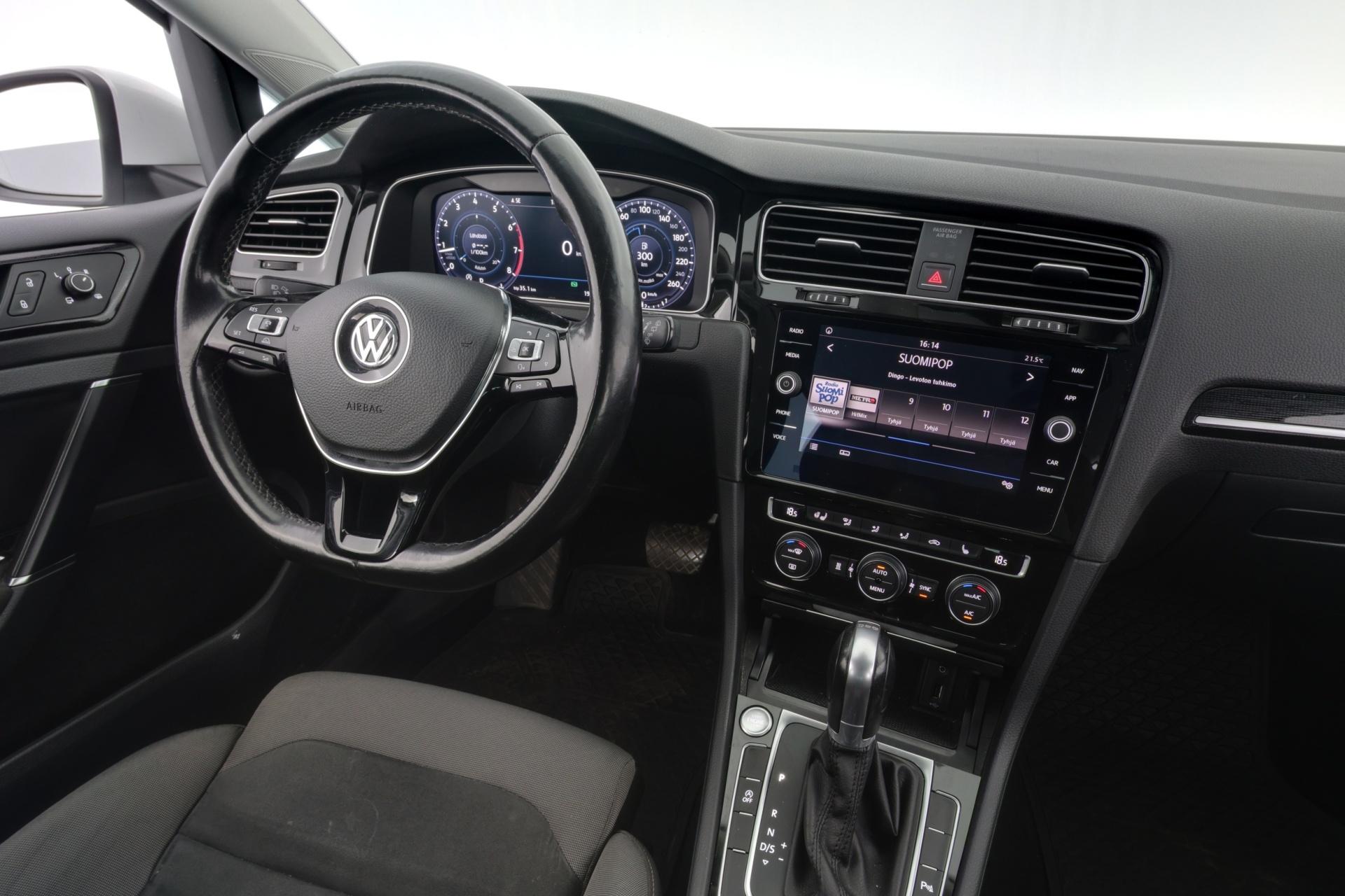 VOLKSWAGEN Golf 2017