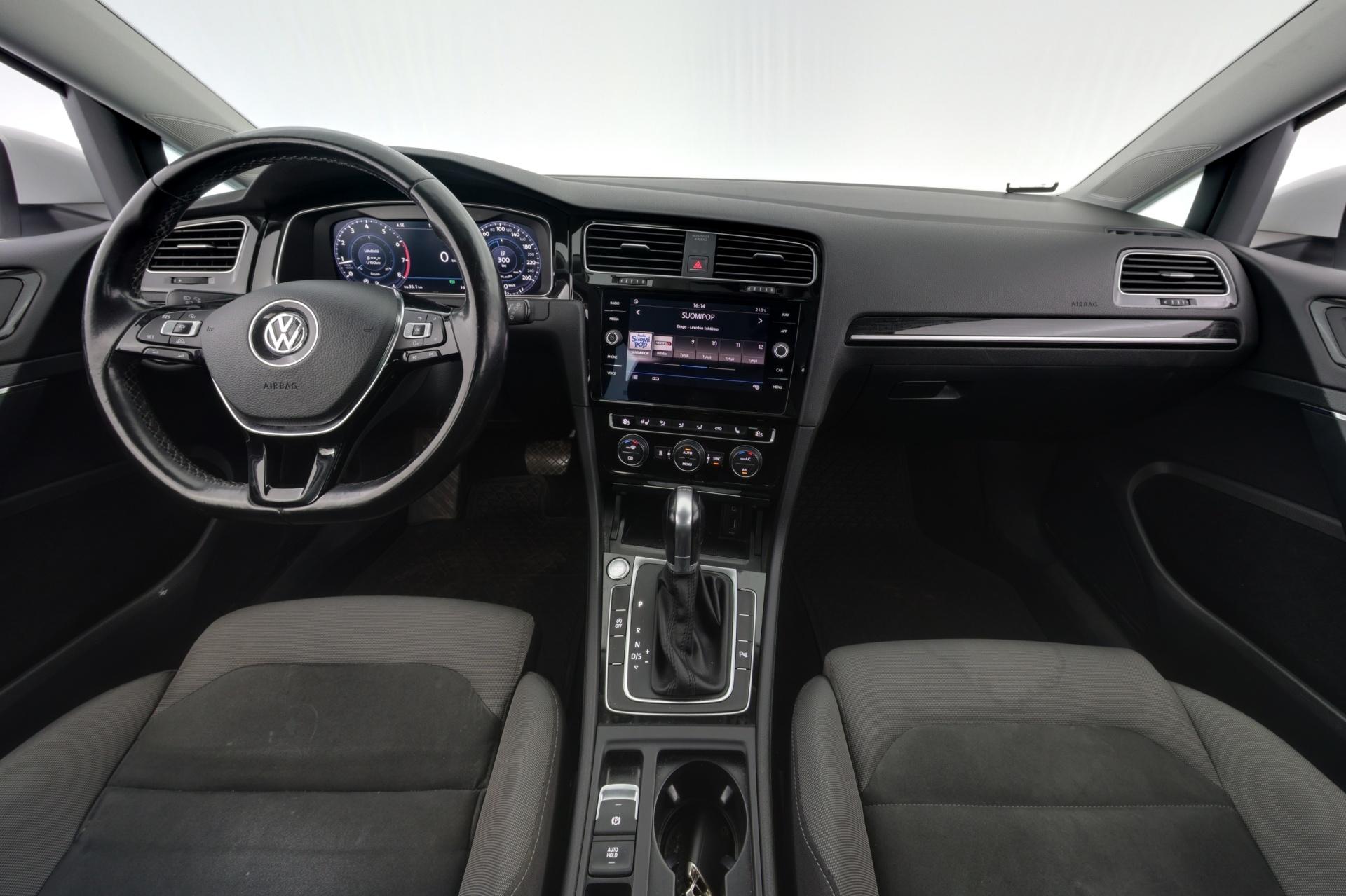 VOLKSWAGEN Golf 2017