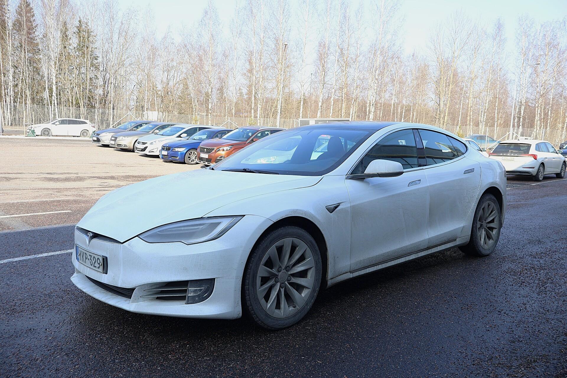 TESLA Model S 2020