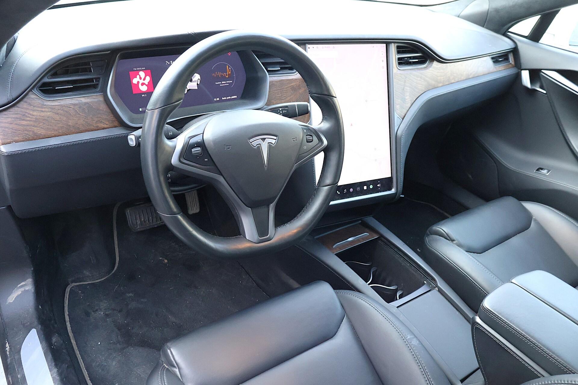 TESLA Model S 2020