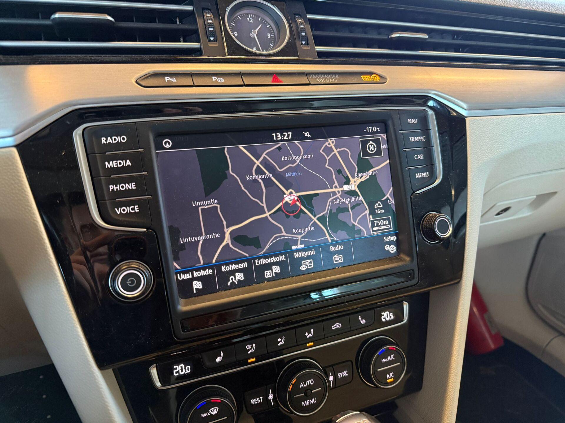 VOLKSWAGEN Passat 2017