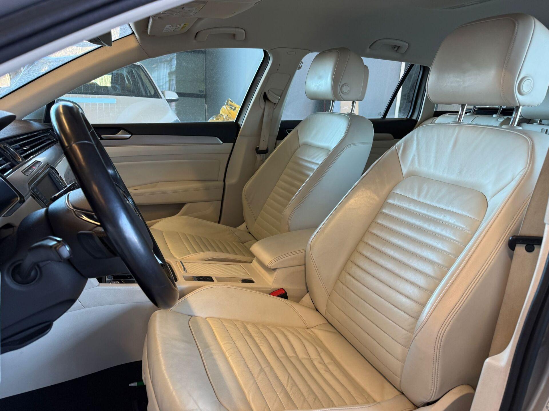 VOLKSWAGEN Passat 2017