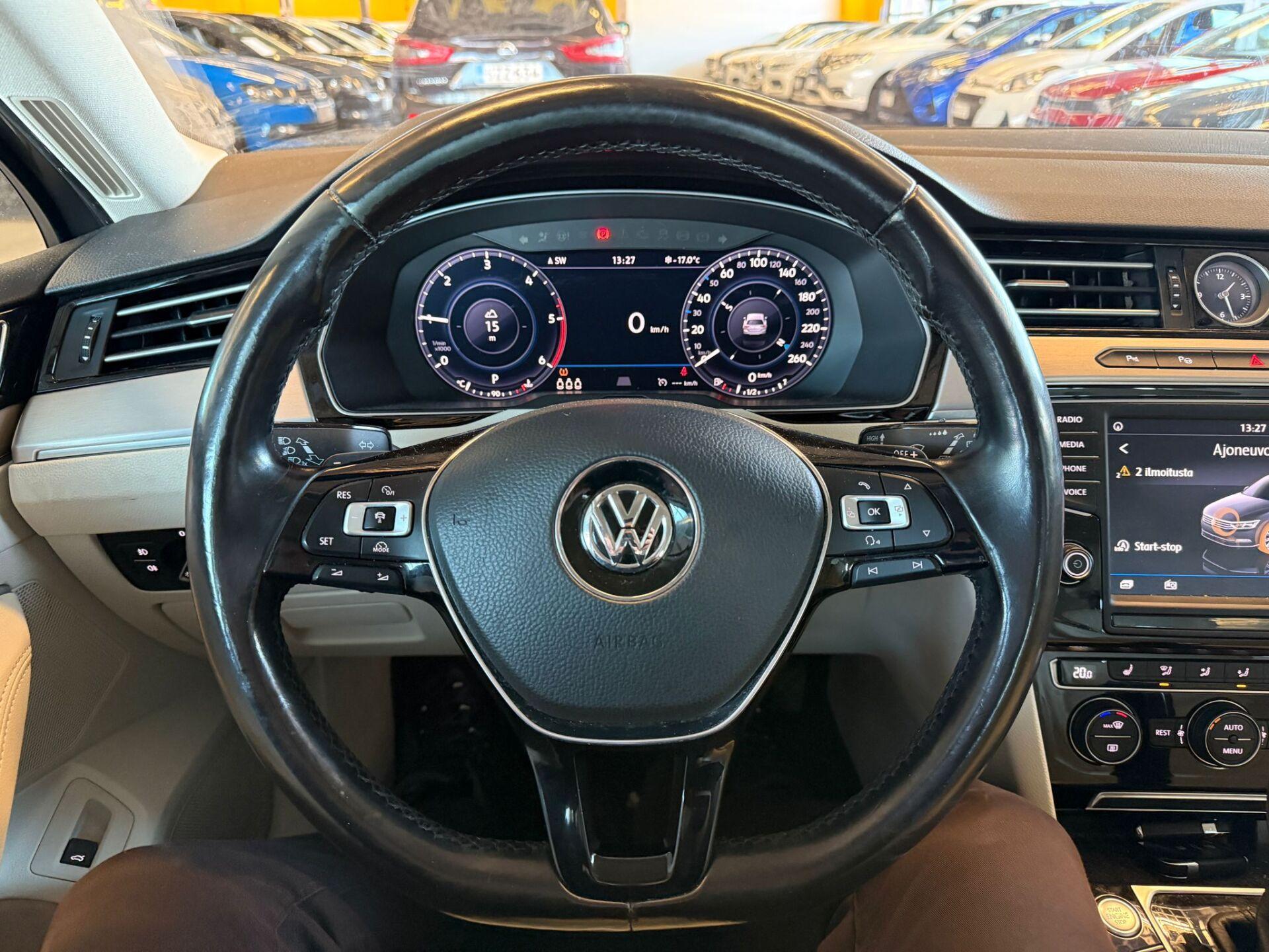 VOLKSWAGEN Passat 2017