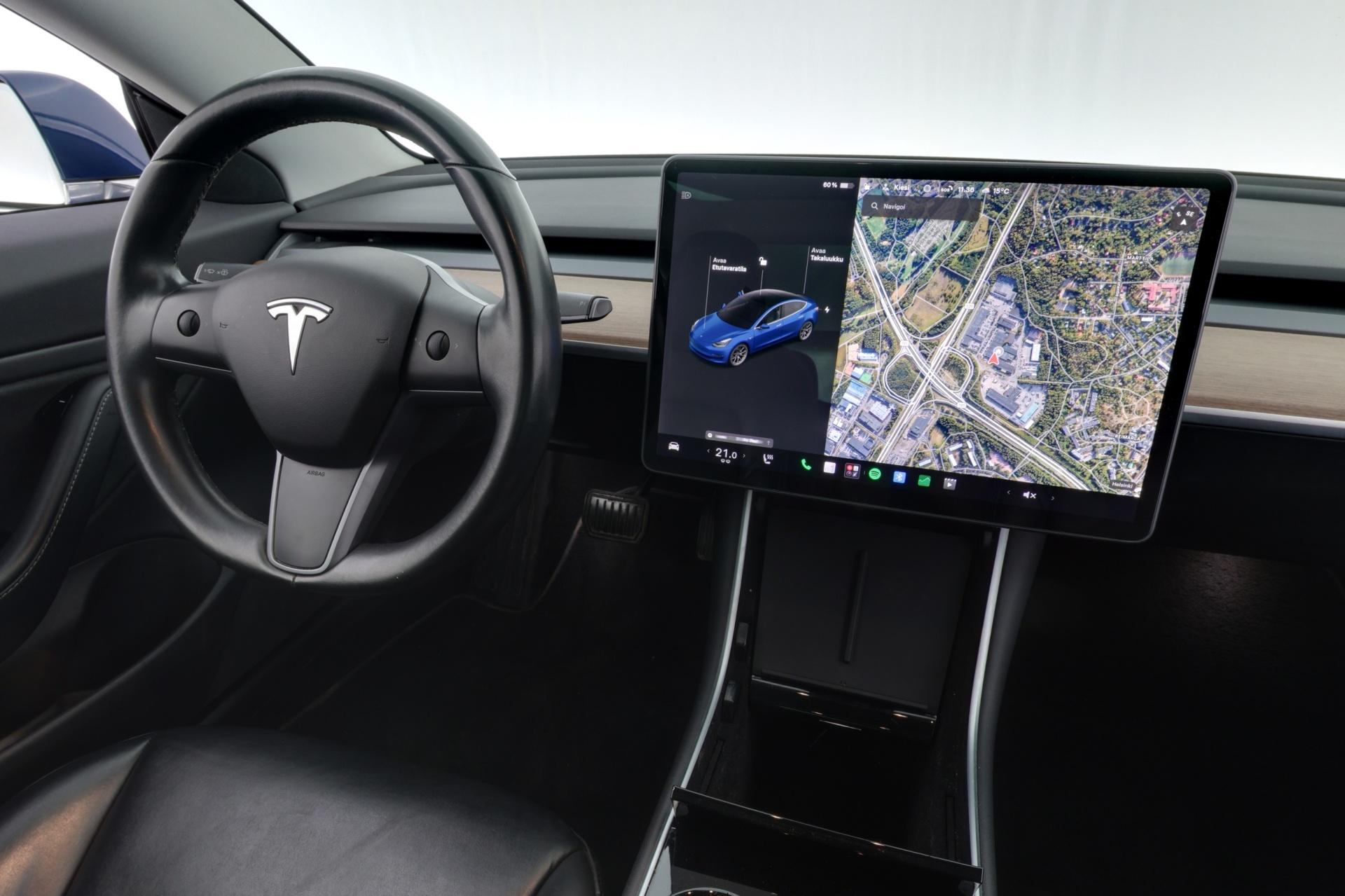 TESLA Model 3 2019