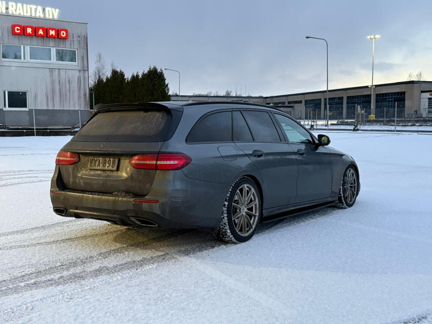 MERCEDES-BENZ E 2017