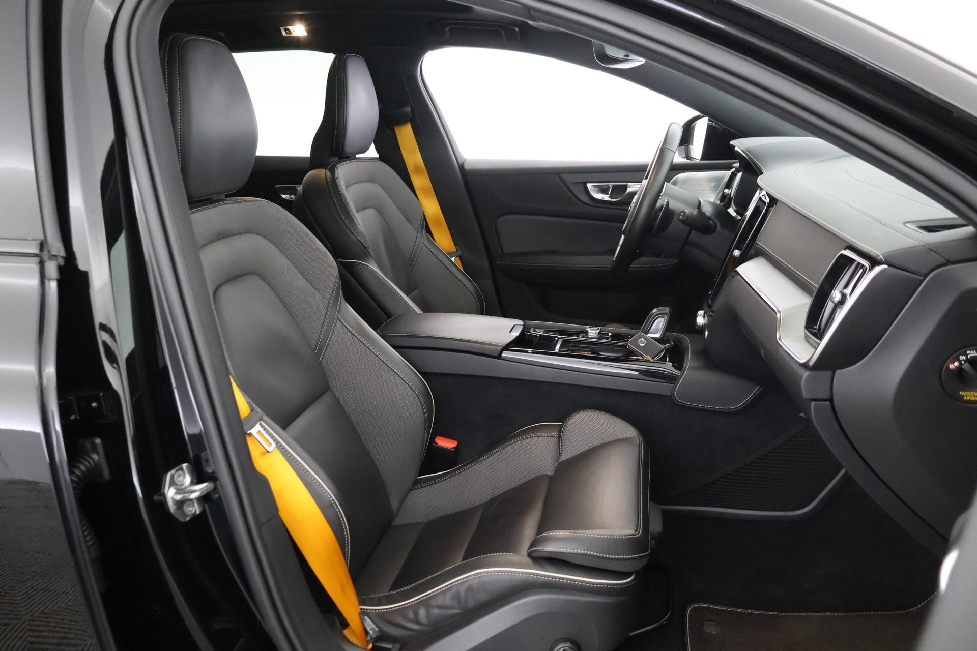 VOLVO V60 2020