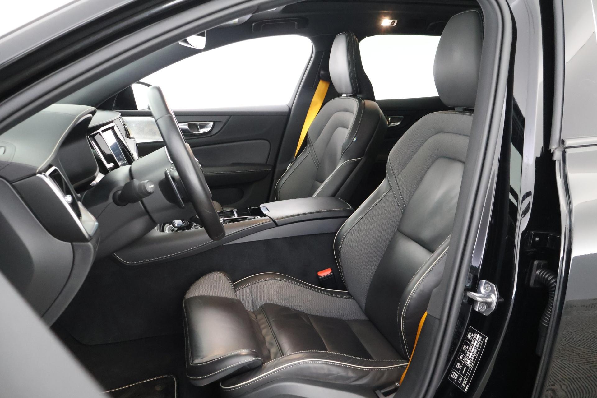 VOLVO V60 2020