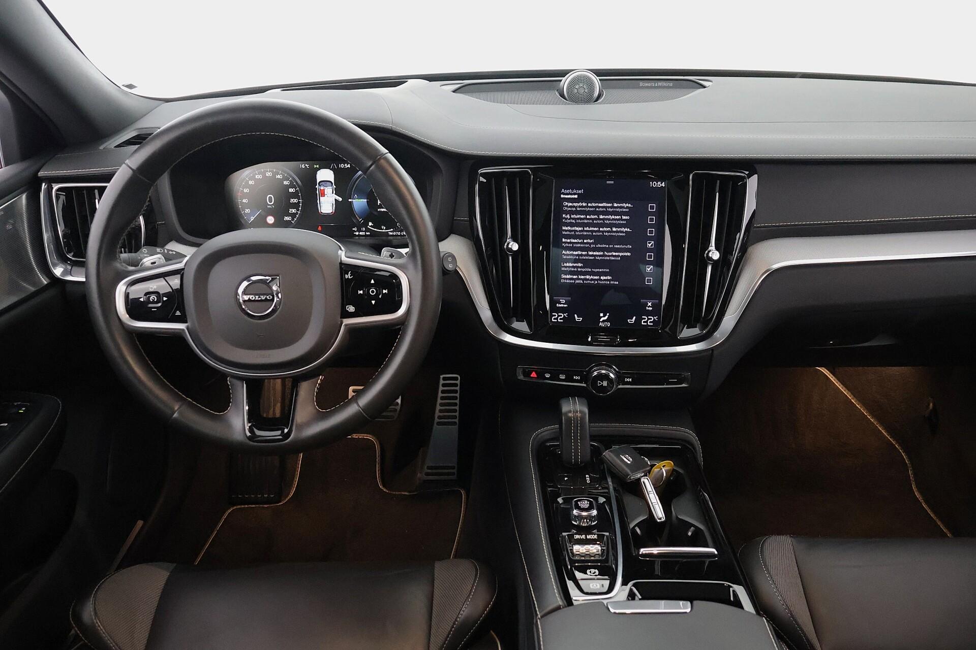VOLVO V60 2020