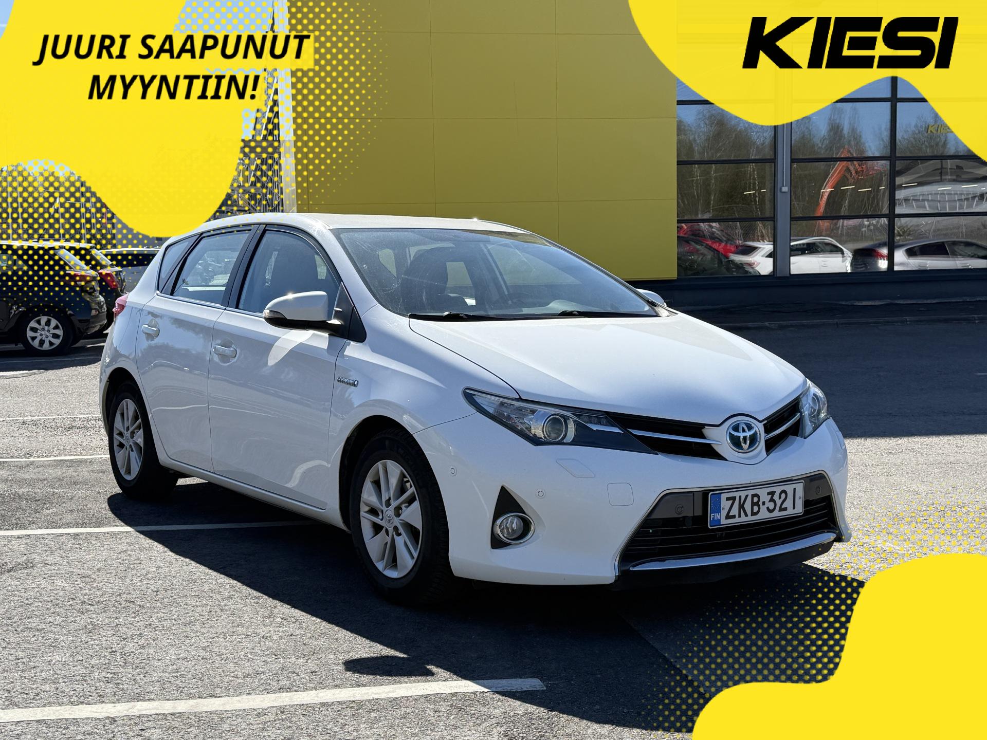 TOYOTA Auris 2013