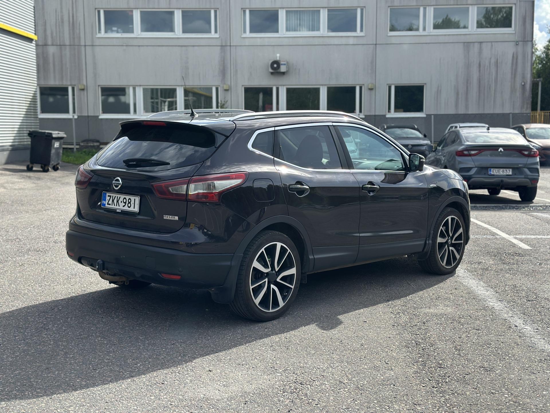 NISSAN Qashqai 2015