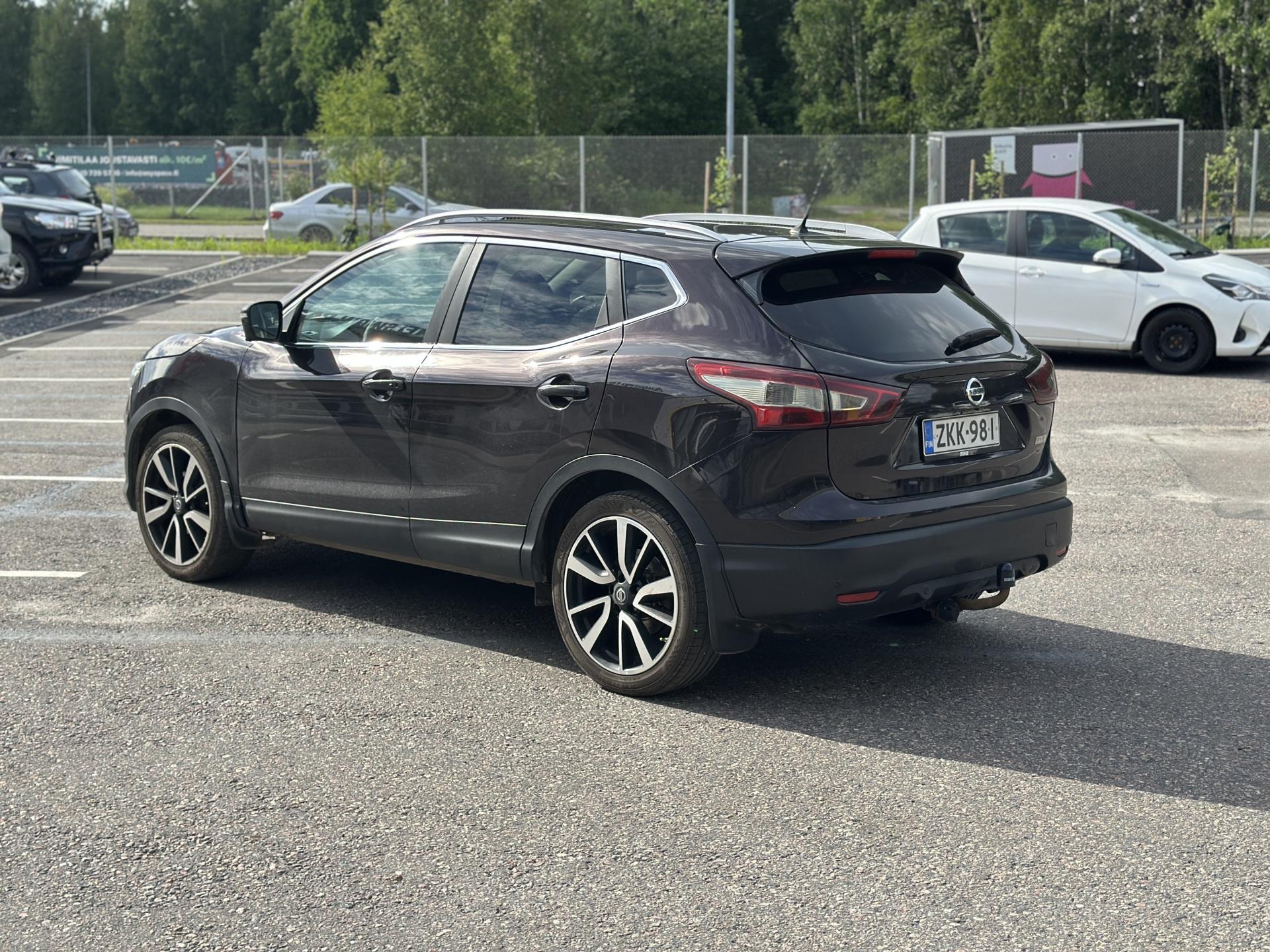 NISSAN Qashqai 2015