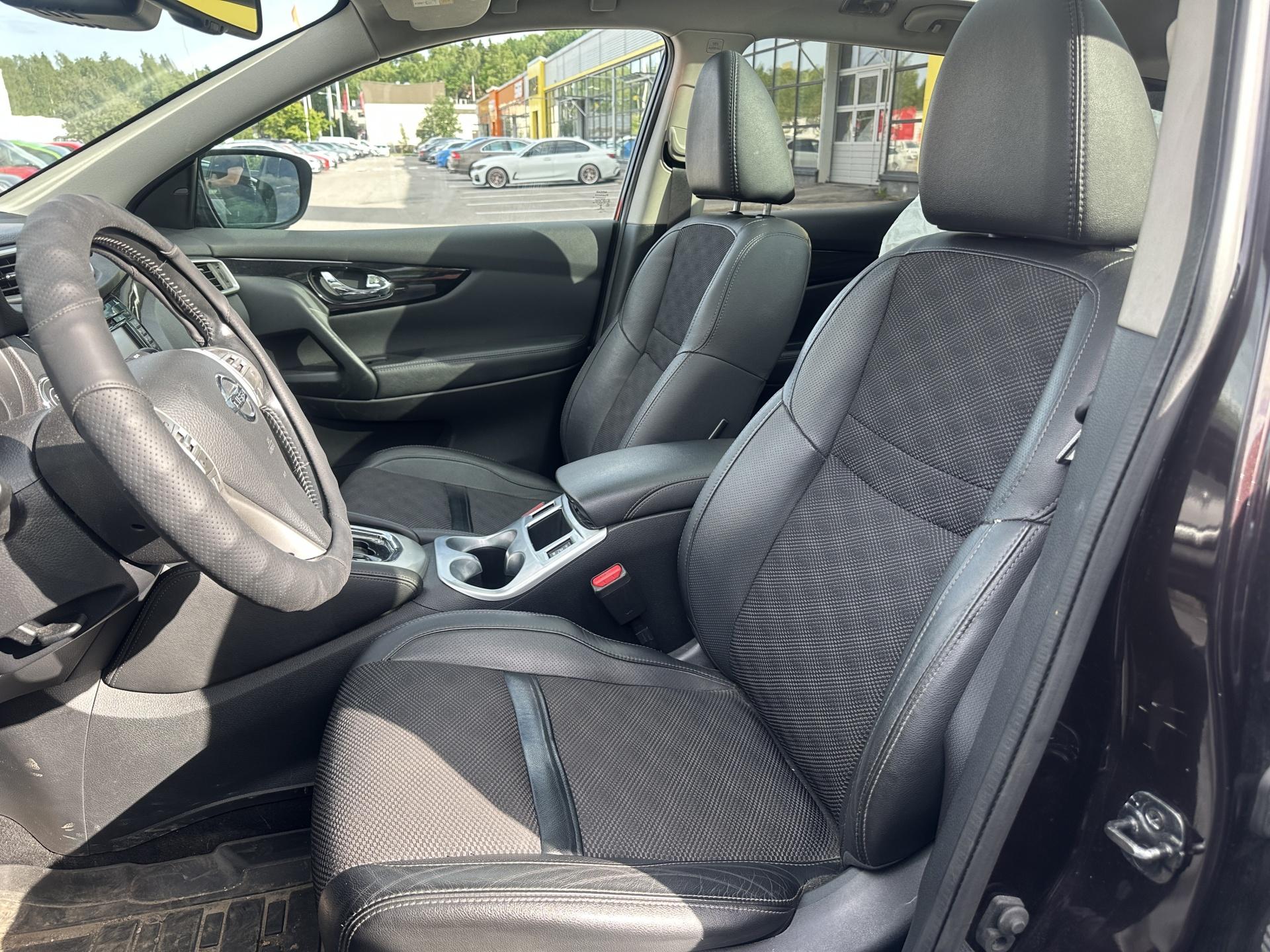 NISSAN Qashqai 2015