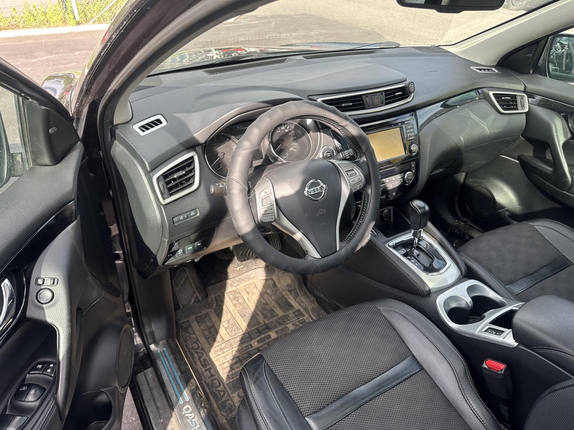 NISSAN Qashqai 2015