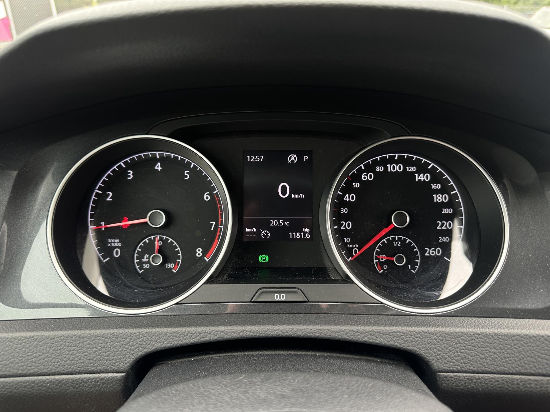VOLKSWAGEN Golf 2017