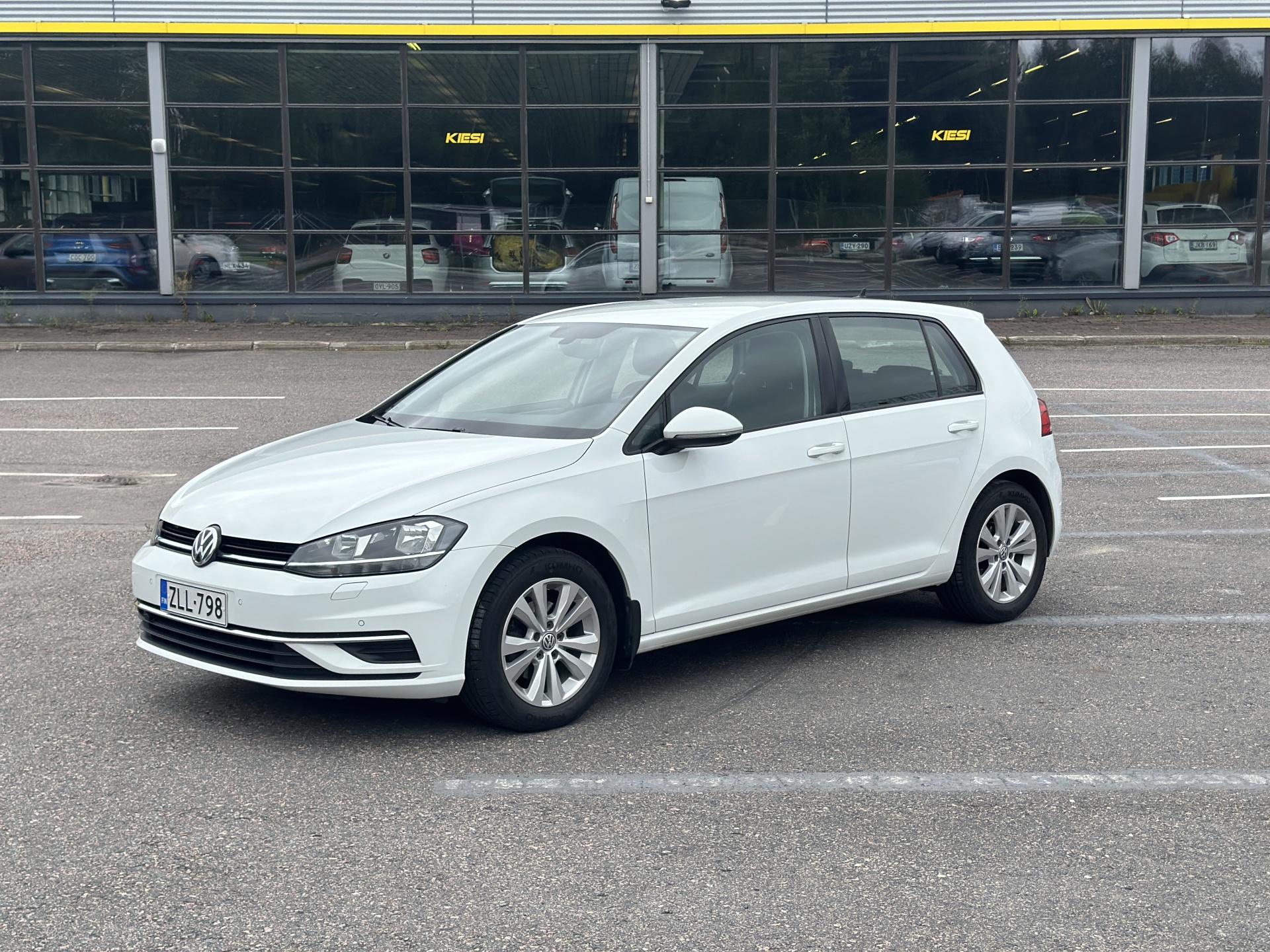 VOLKSWAGEN Golf 2017