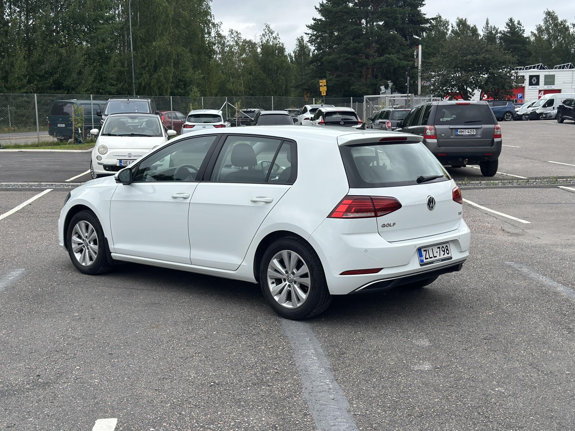 VOLKSWAGEN Golf 2017