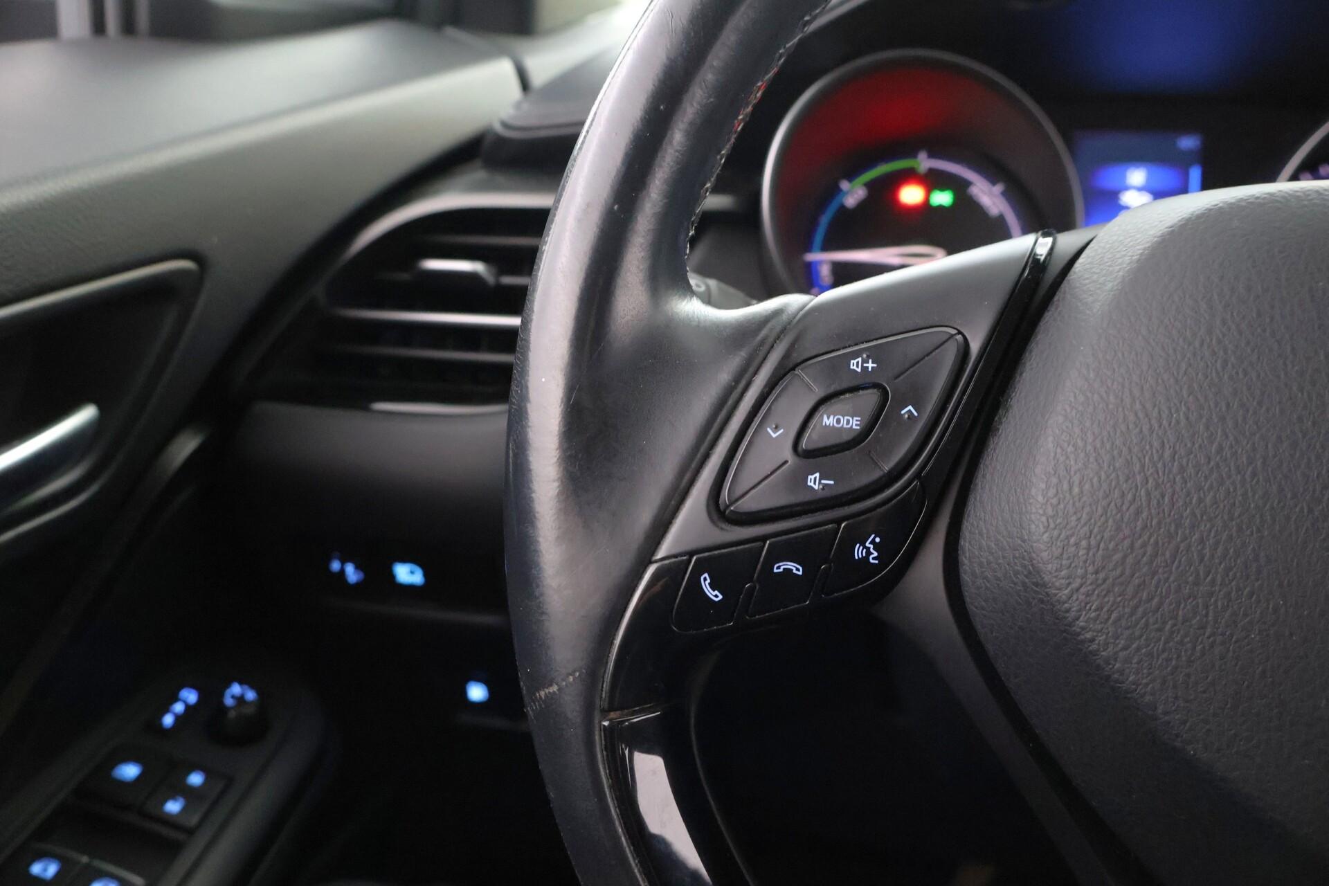 TOYOTA C-HR 2018