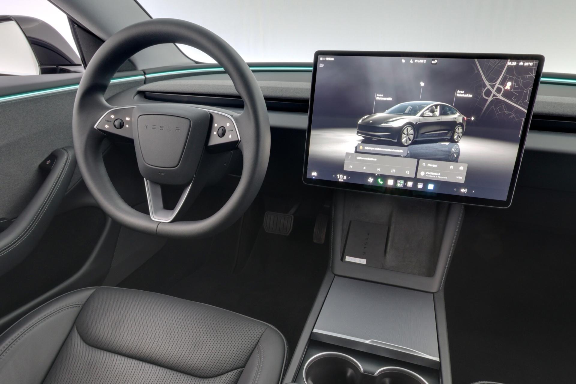 TESLA Model 3 2025