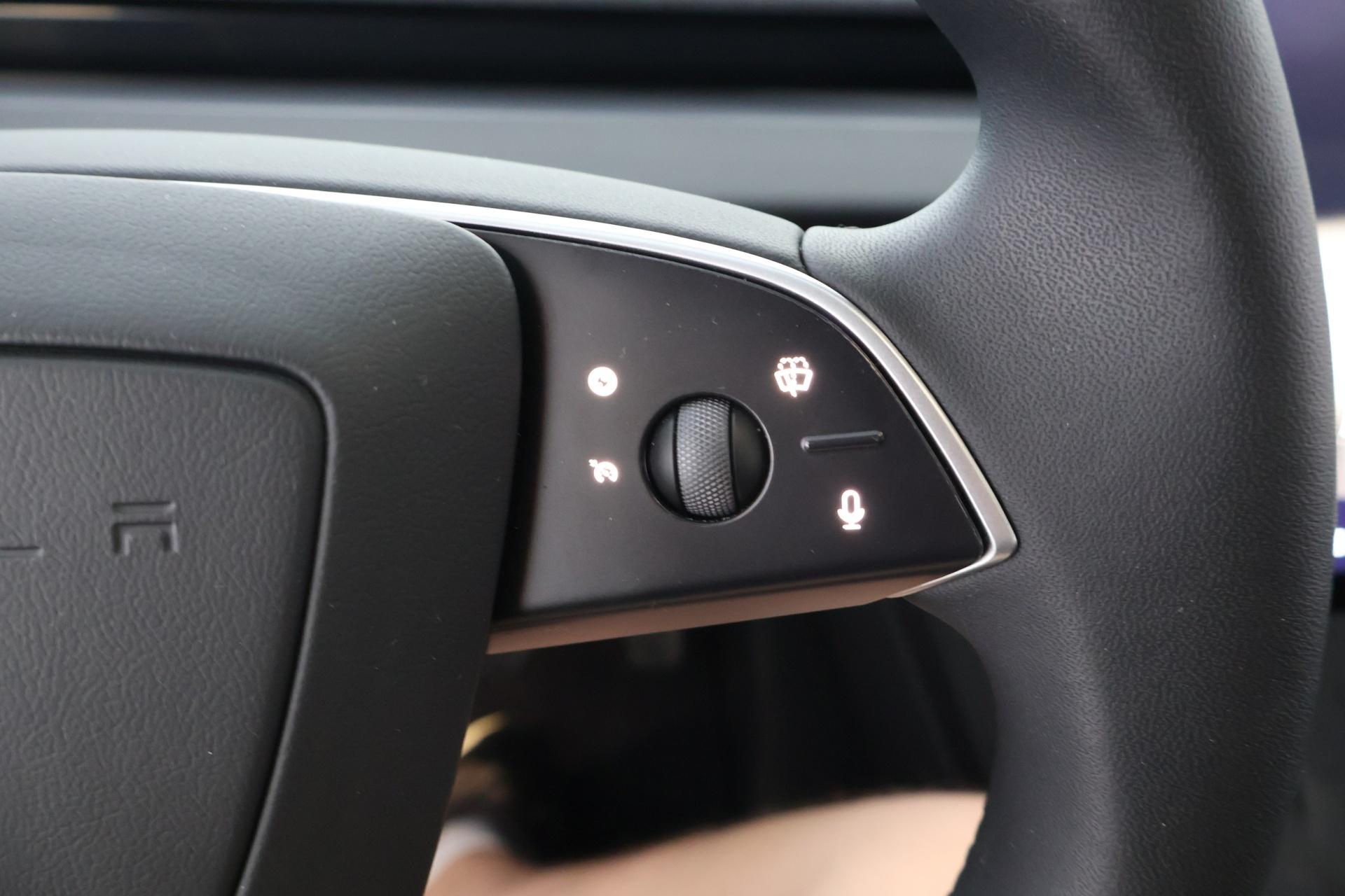 TESLA Model 3 2025
