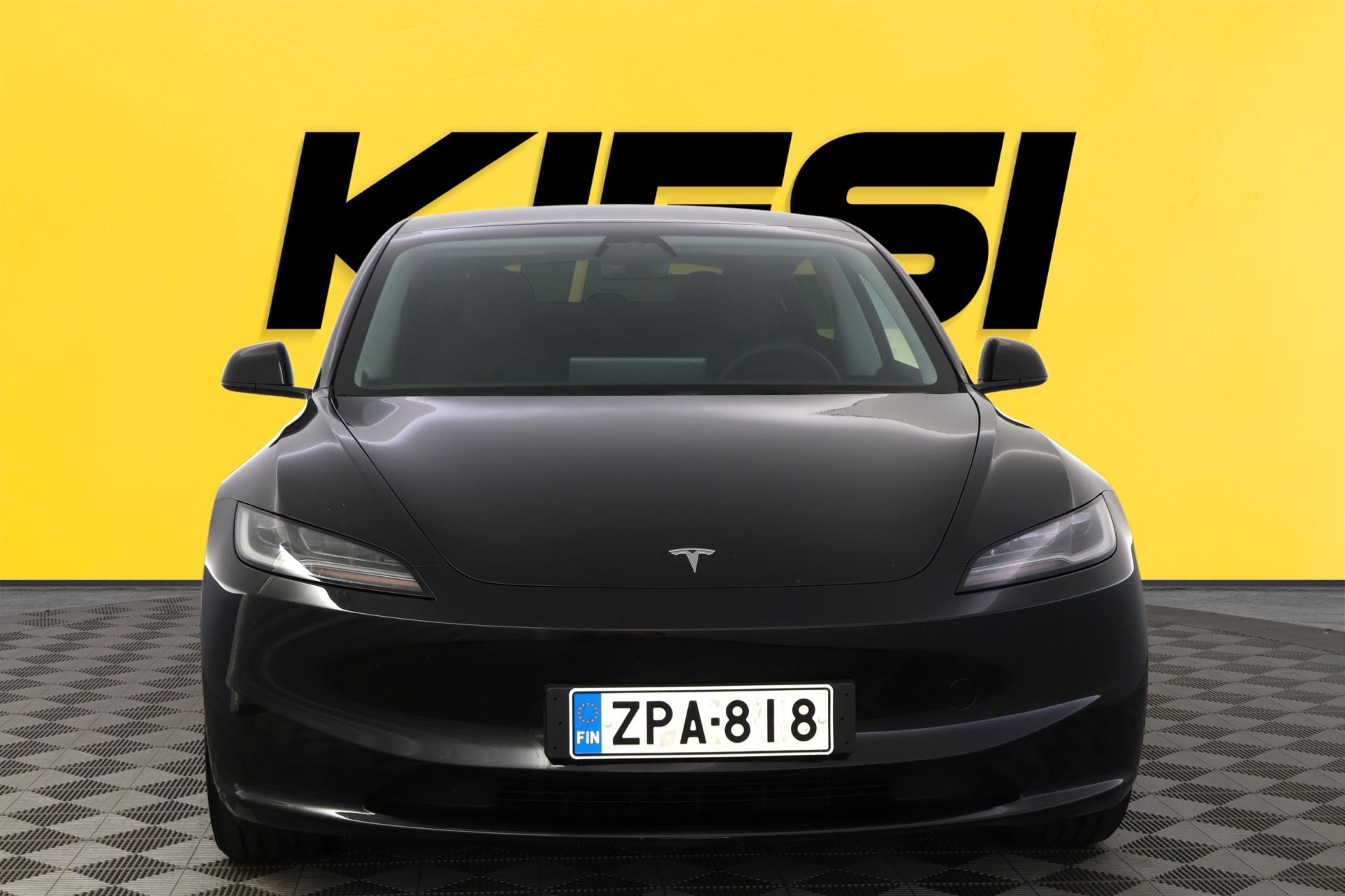 TESLA Model 3 2025