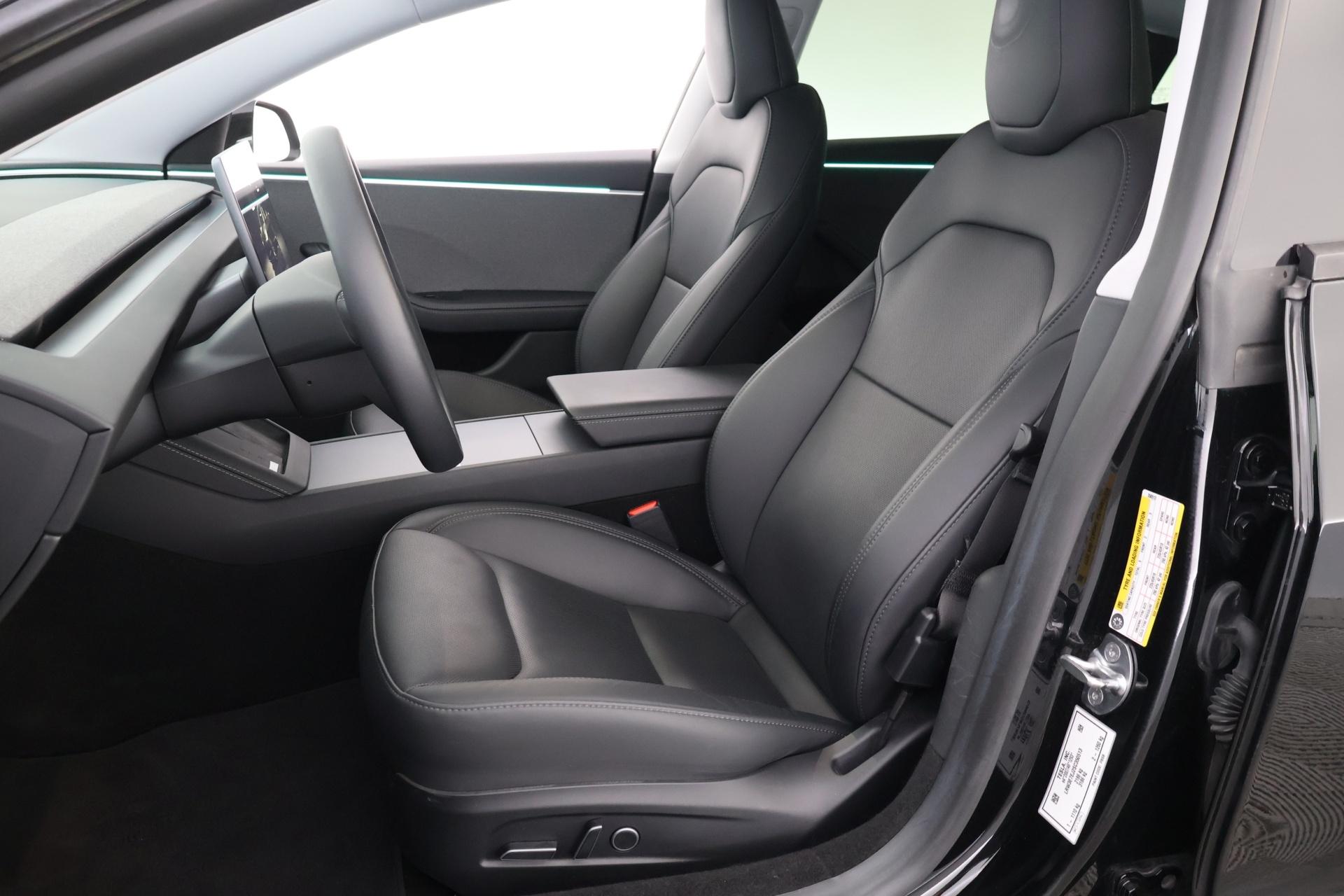TESLA Model 3 2025