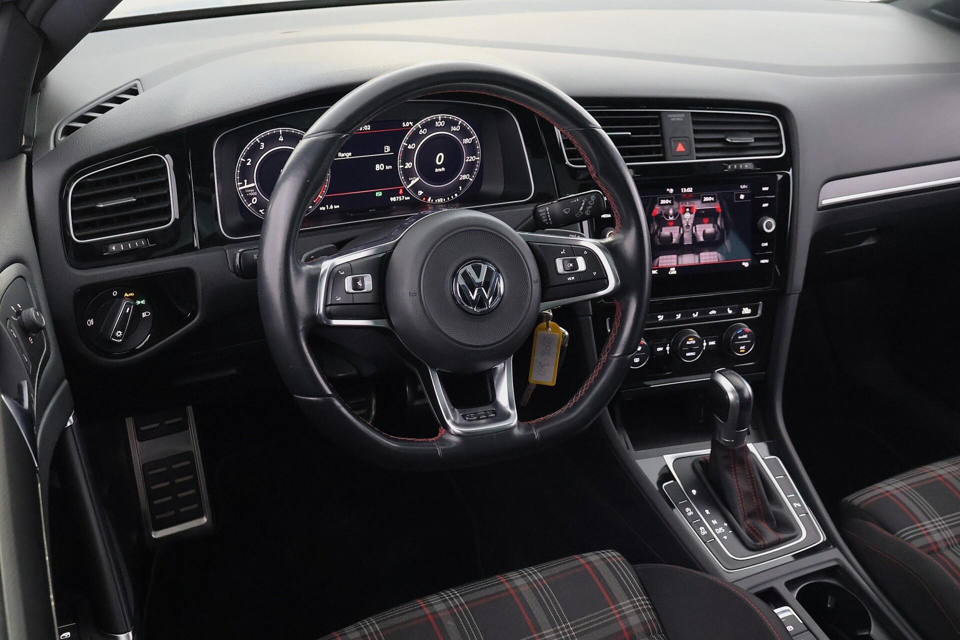 VOLKSWAGEN Golf 2019