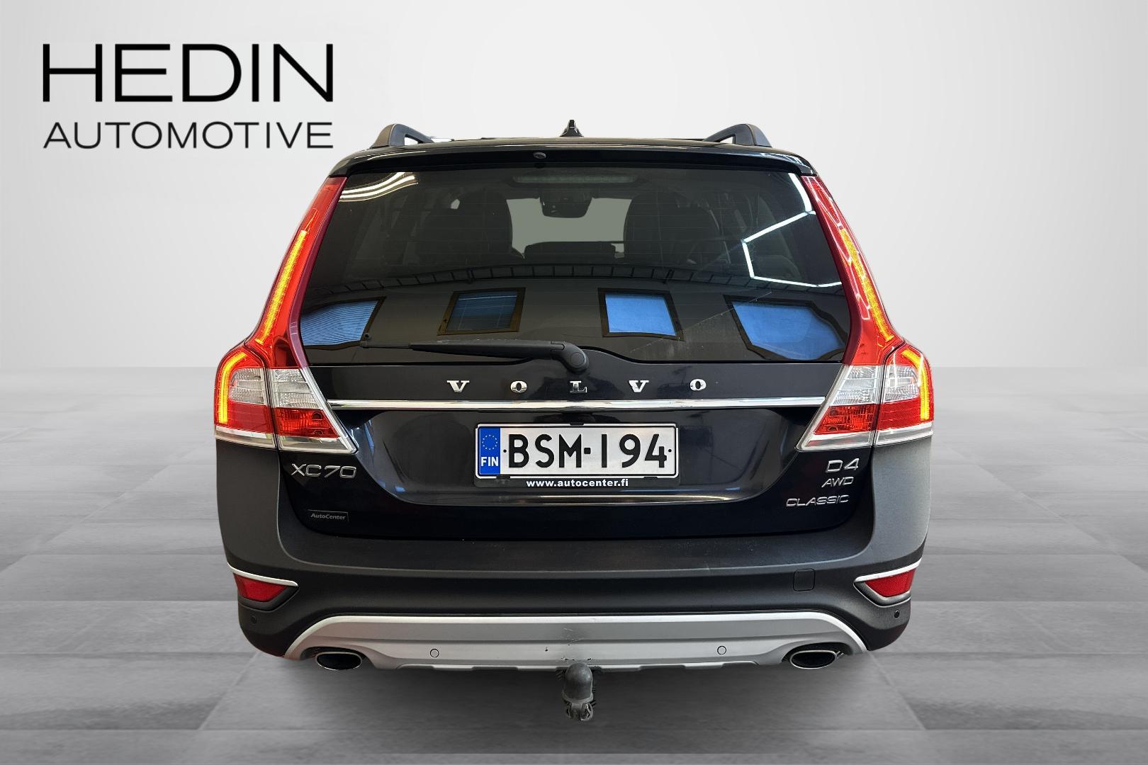 VOLVO XC70 2015