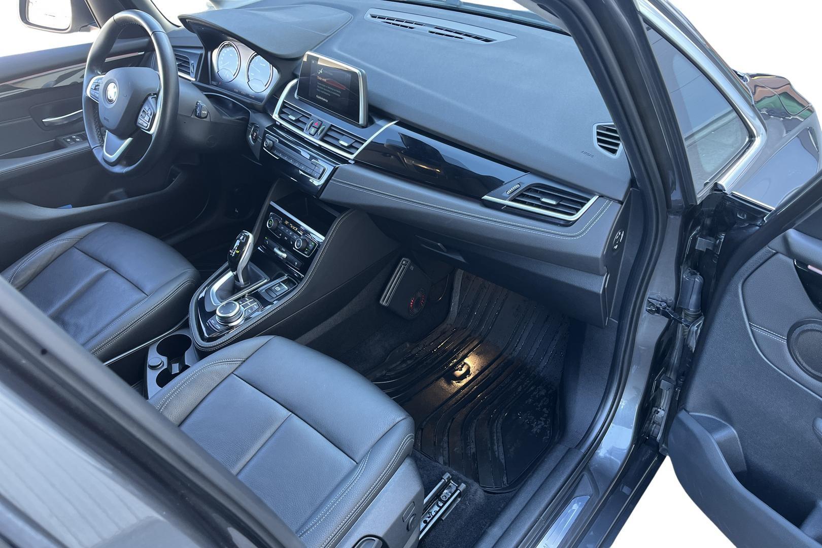BMW 218 2022