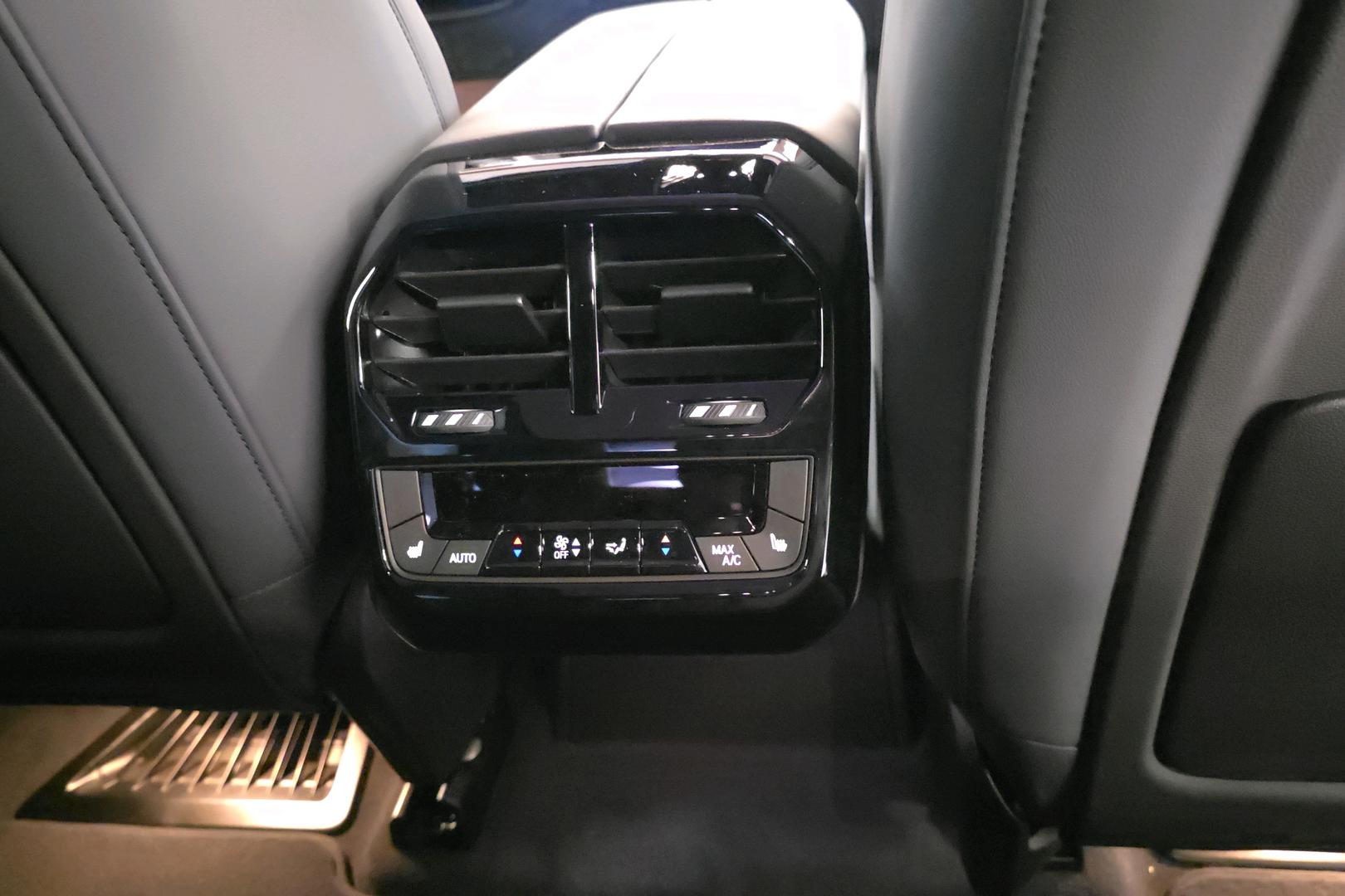 BMW iX 2026