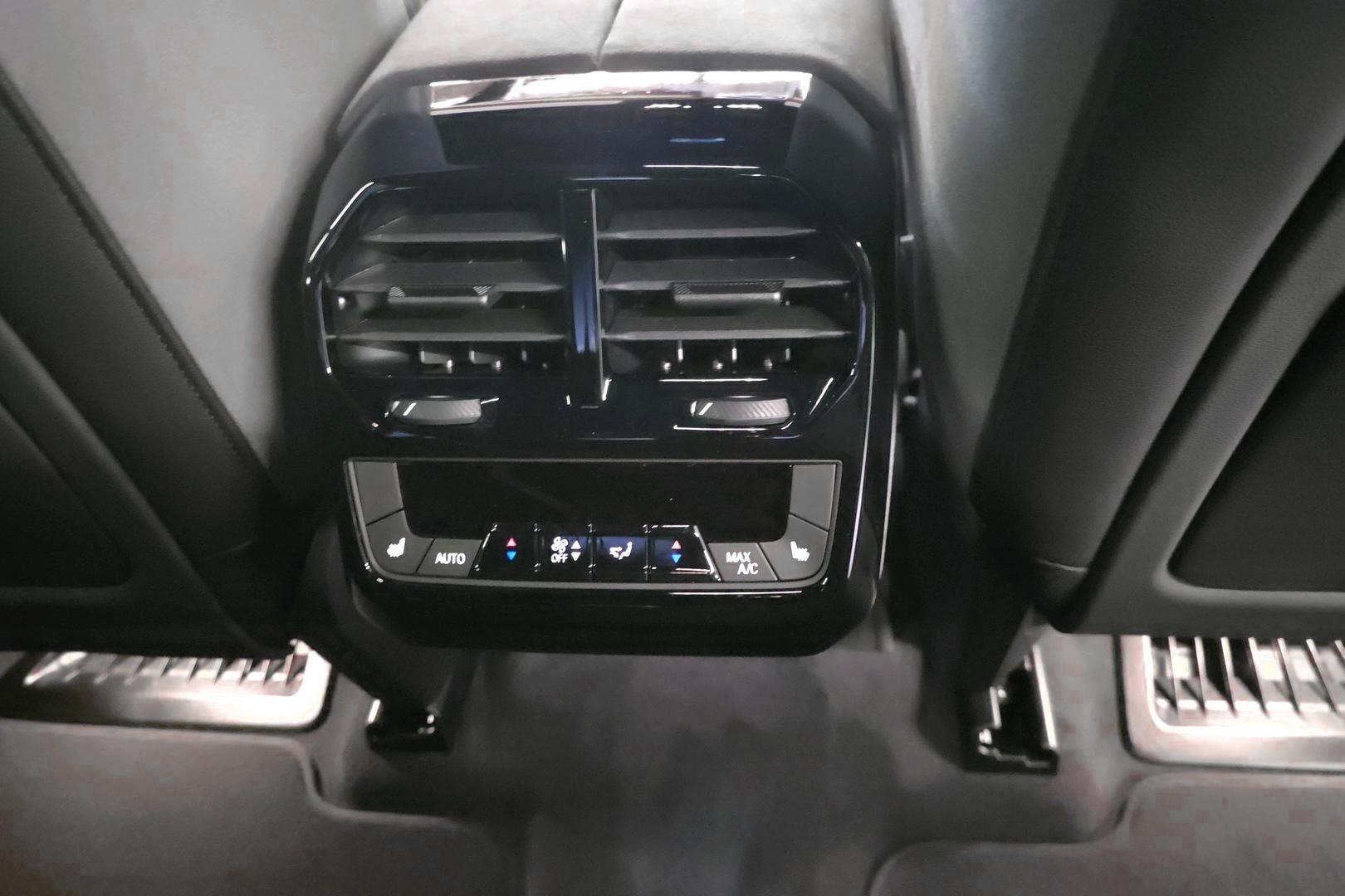 BMW iX 2026