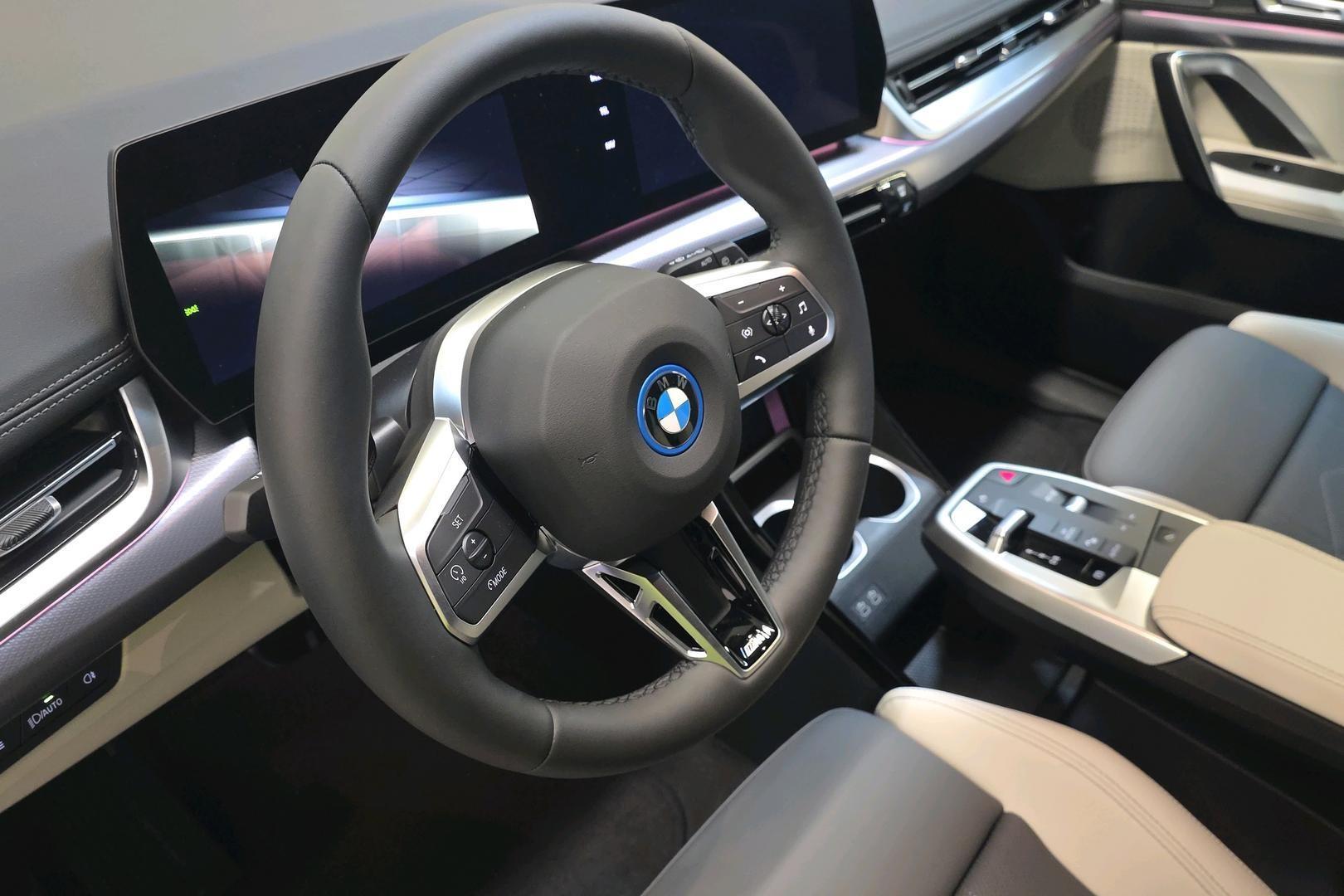 BMW iX1 2026