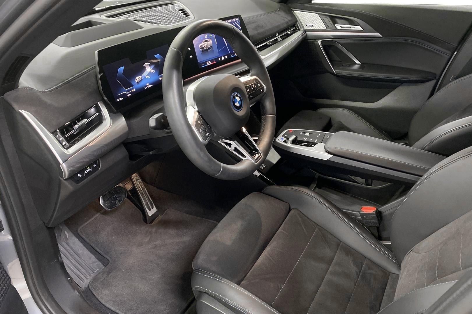 BMW iX2 2025