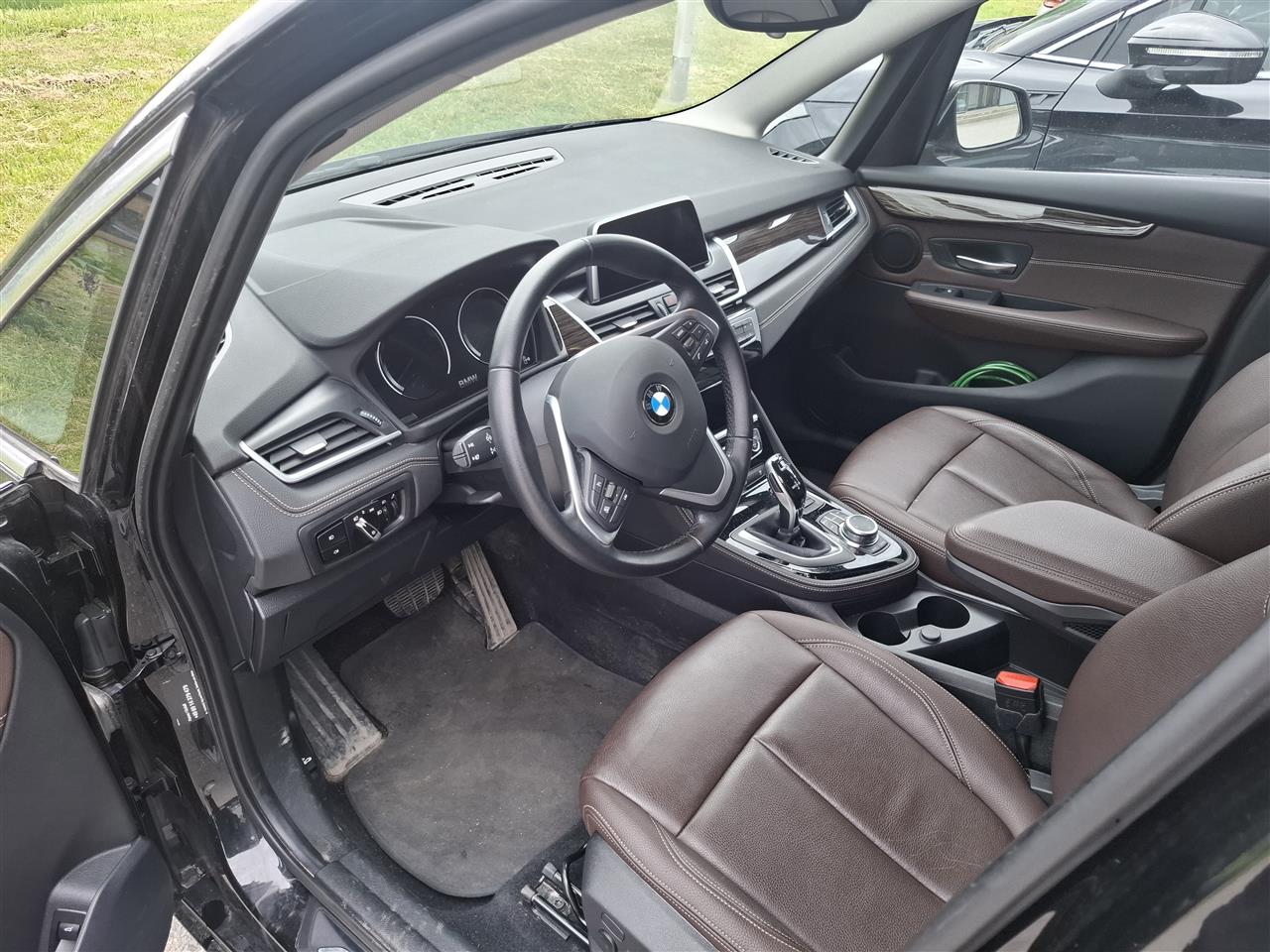 BMW 218 2023