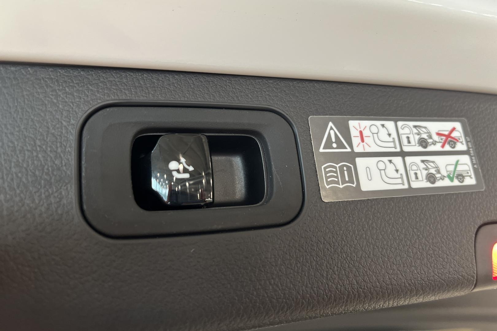 Mercedes-Benz C 2023